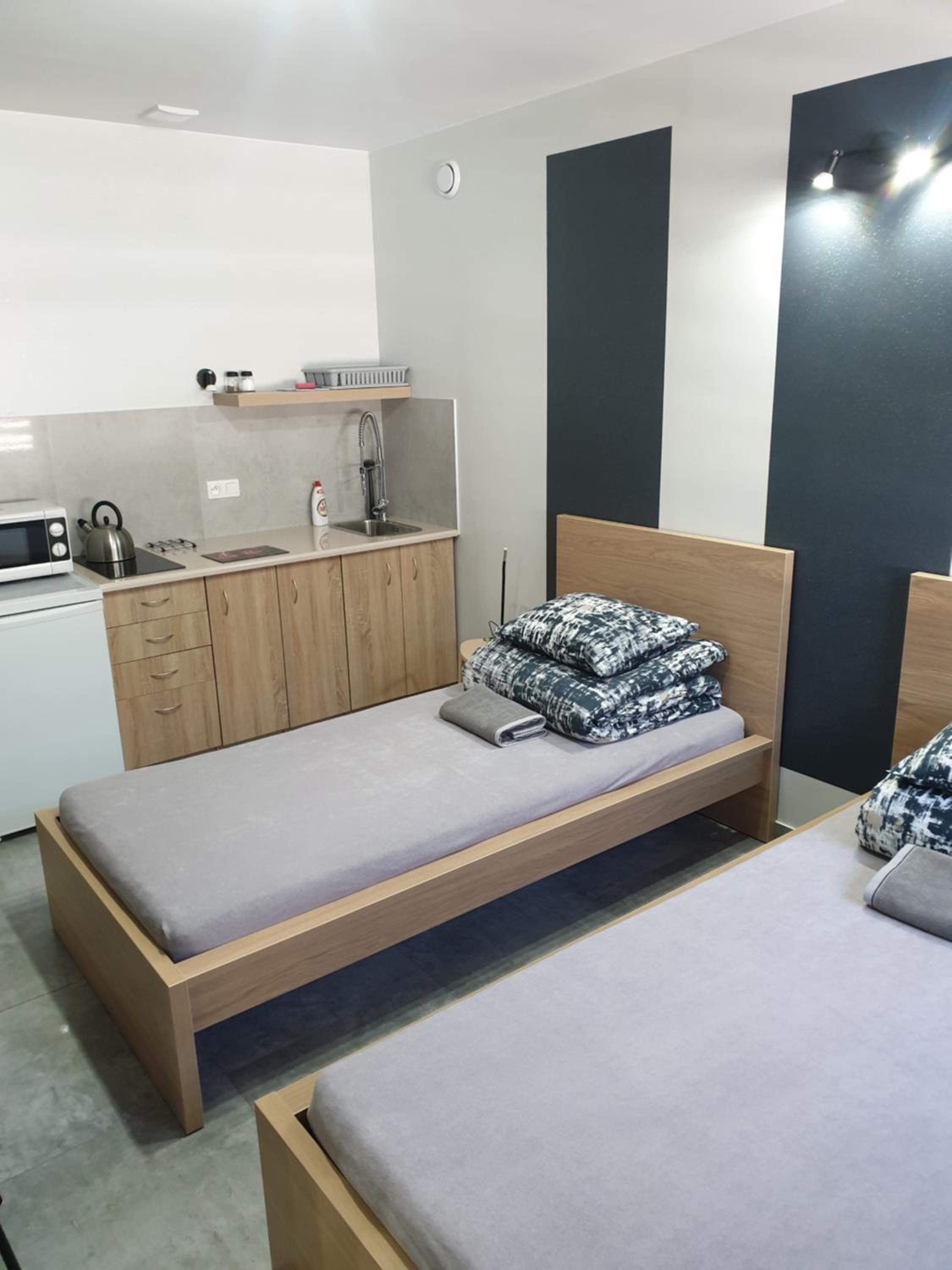 Standard Twin Room with Private Bathroom