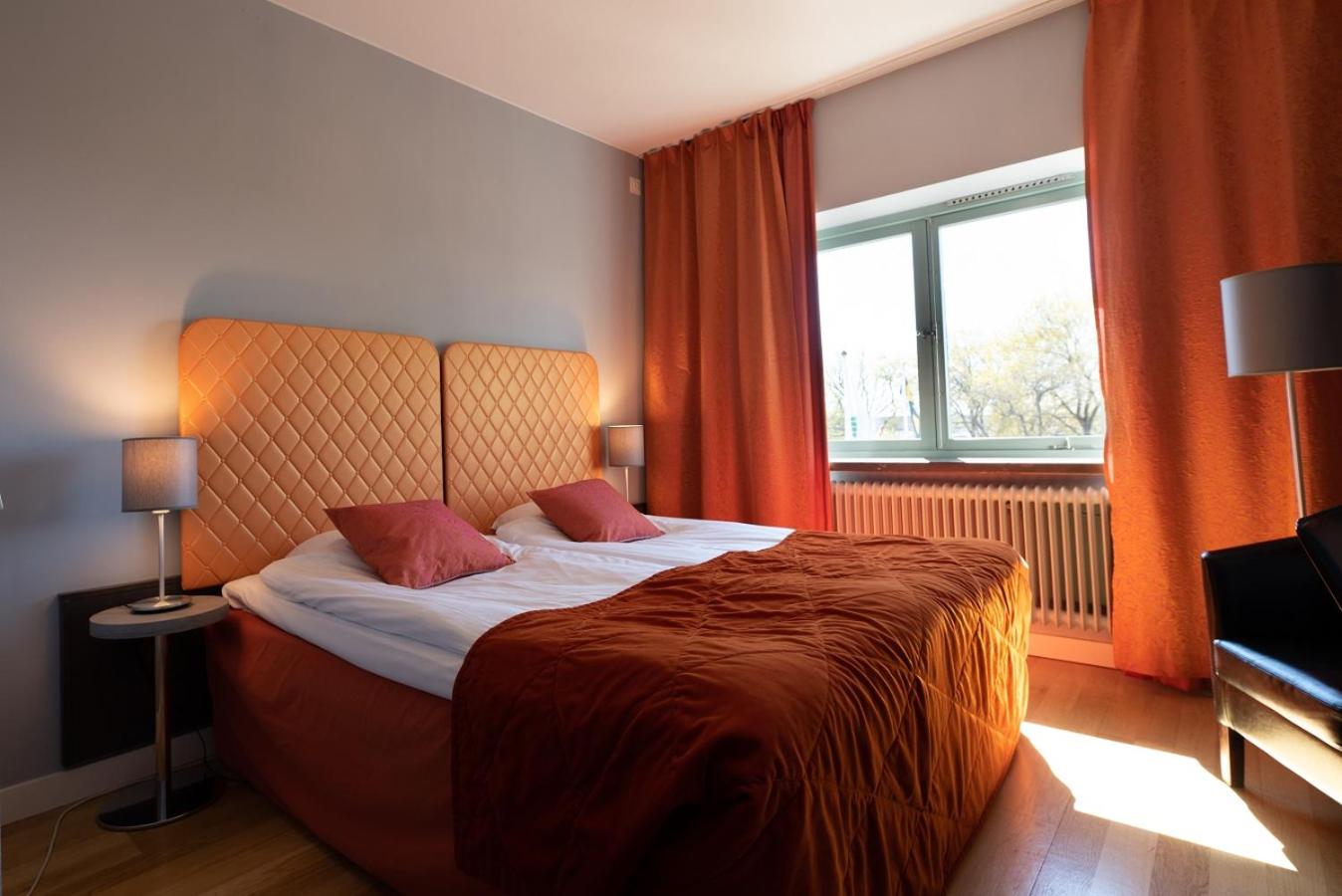 Double or Twin Room - Photo 4
