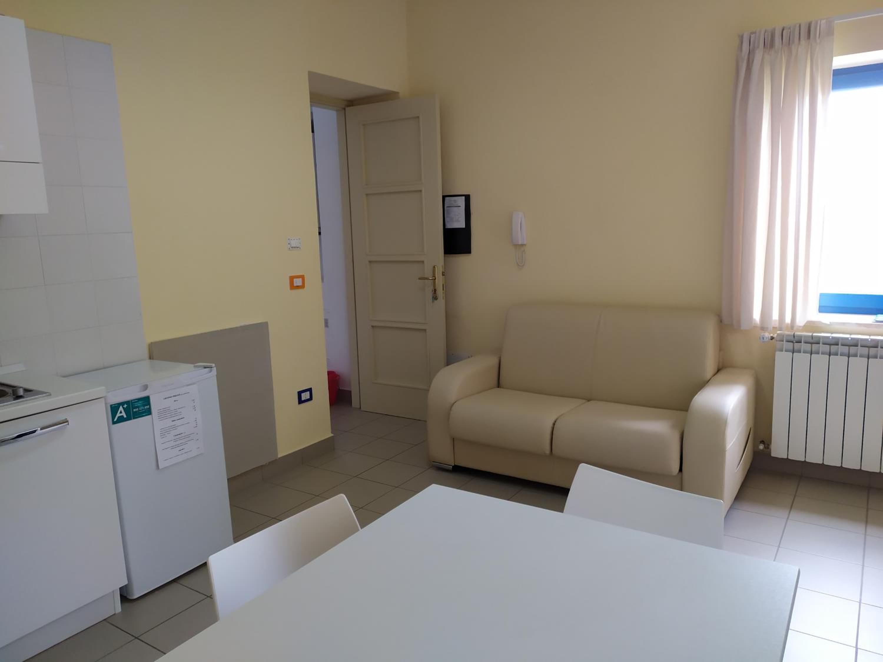 One-Bedroom Apartment photo 2