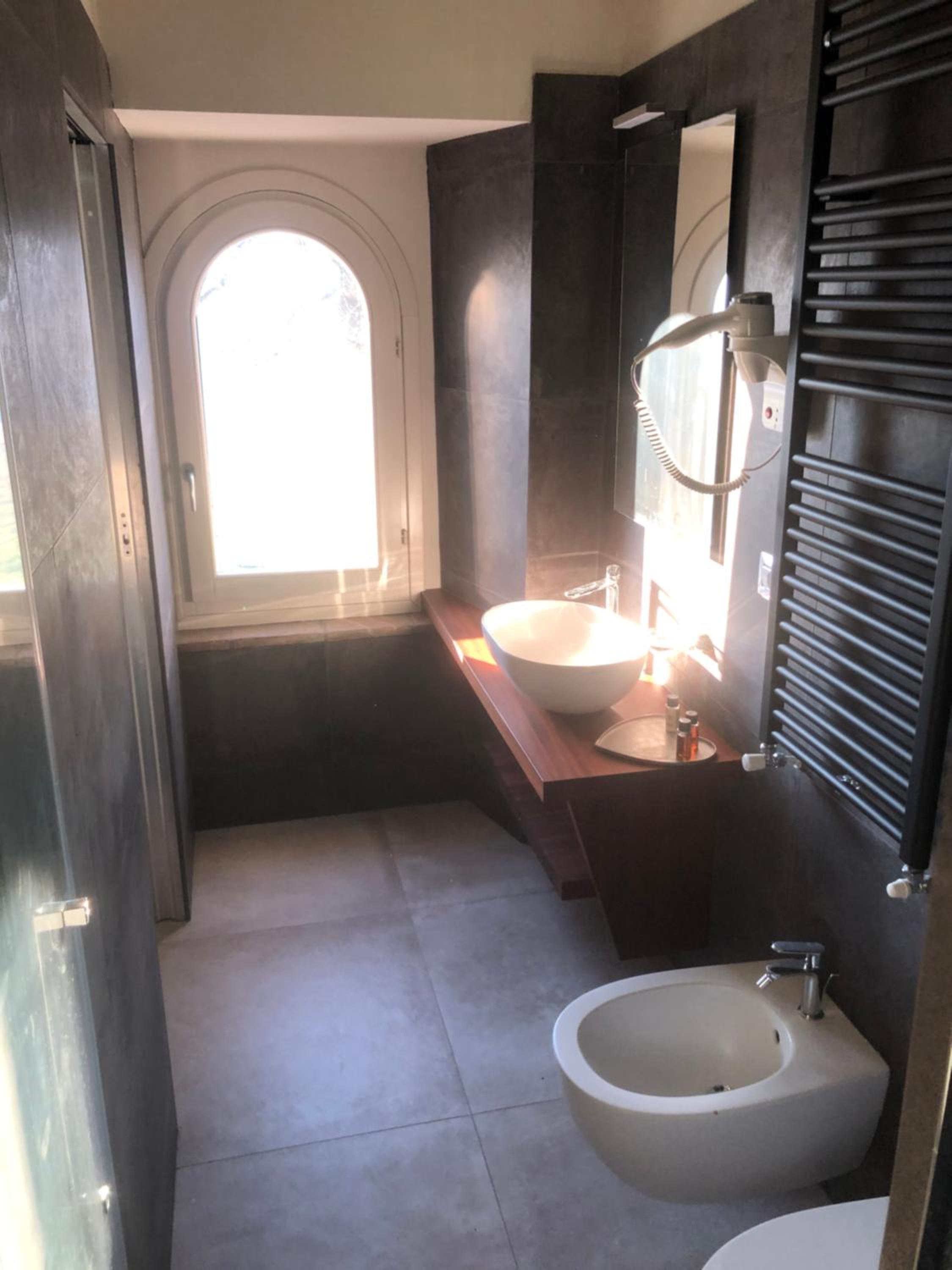 Deluxe Suite photo 2