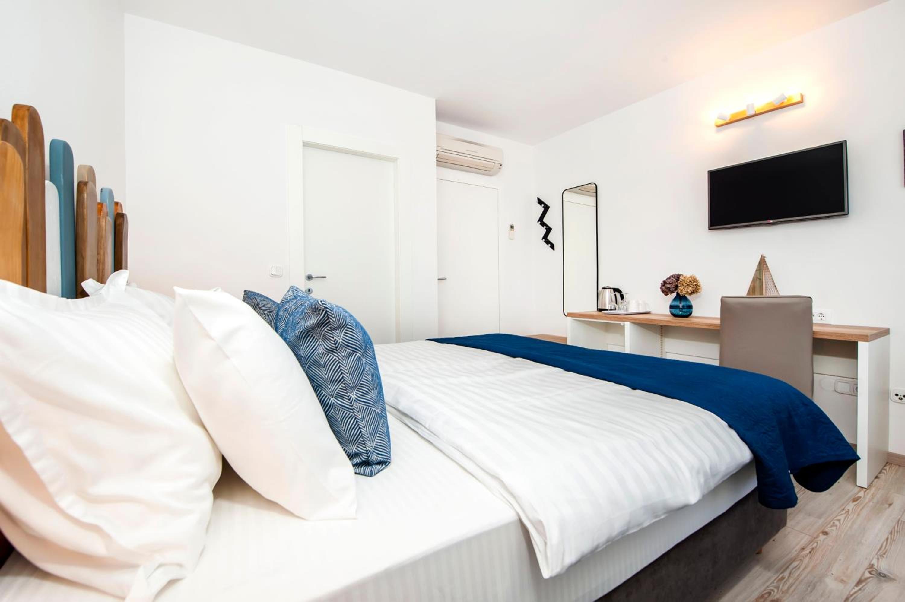Double Room with Balcony photo 2