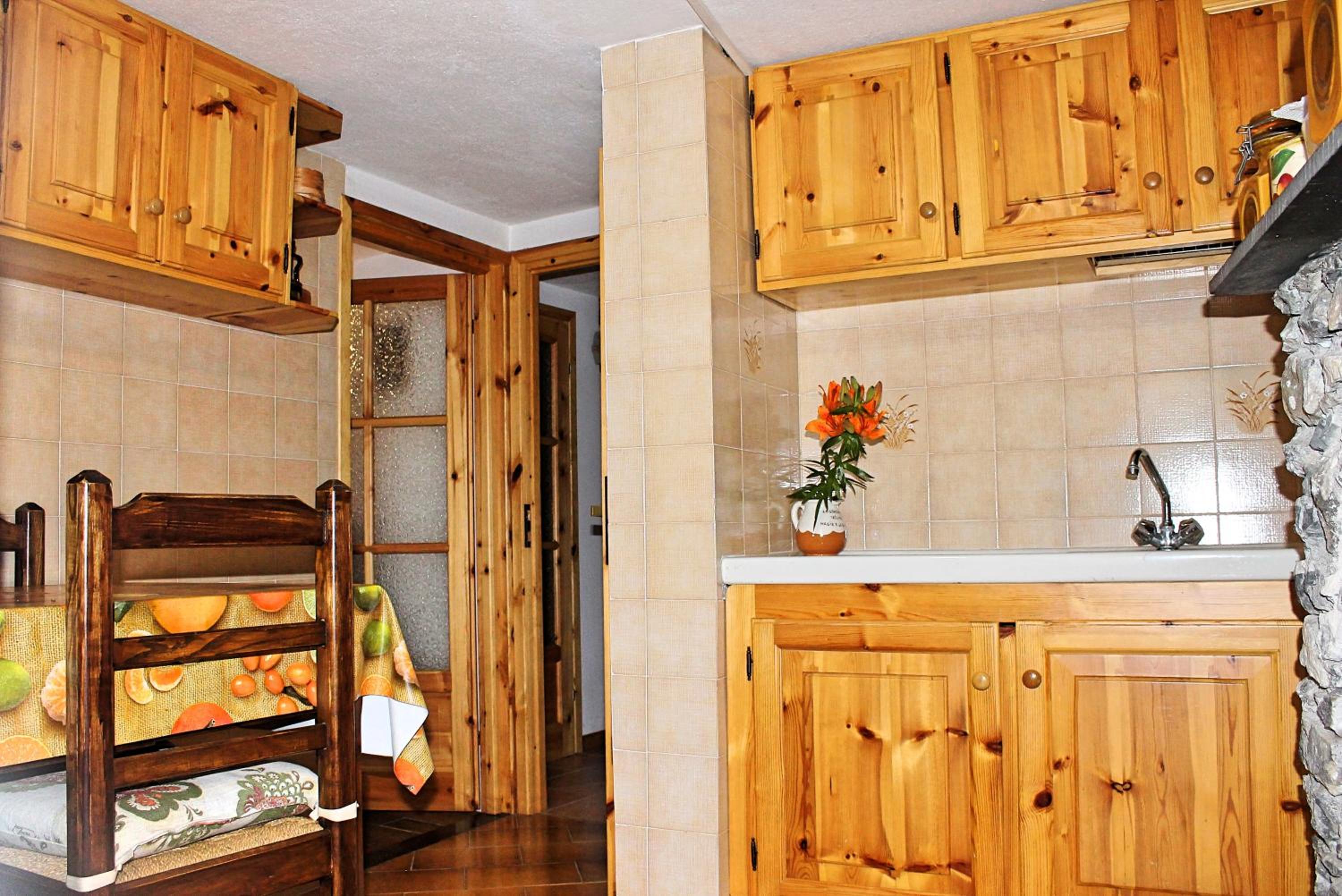 One-Bedroom House - Photo 12