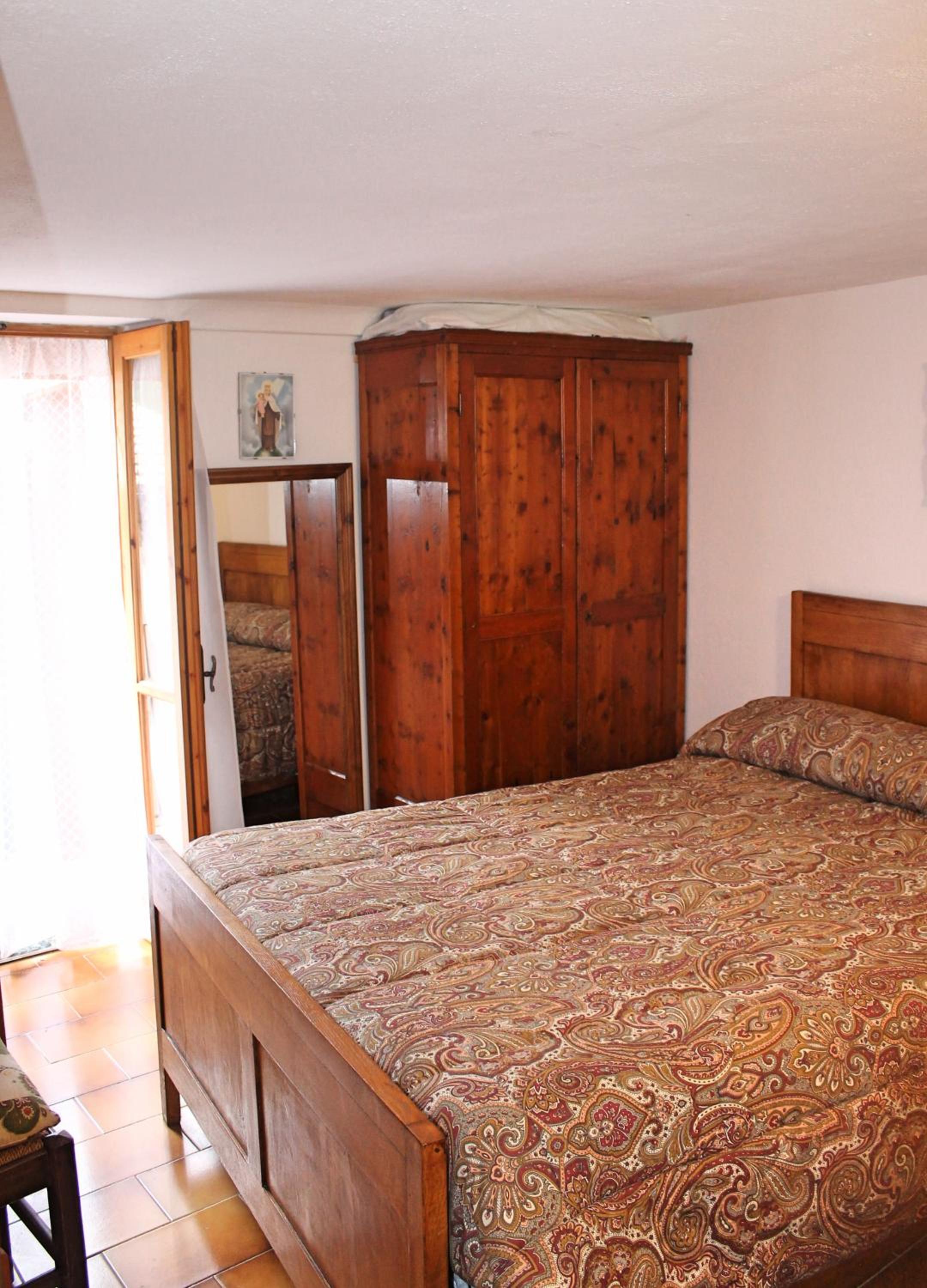 One-Bedroom House - Photo 1
