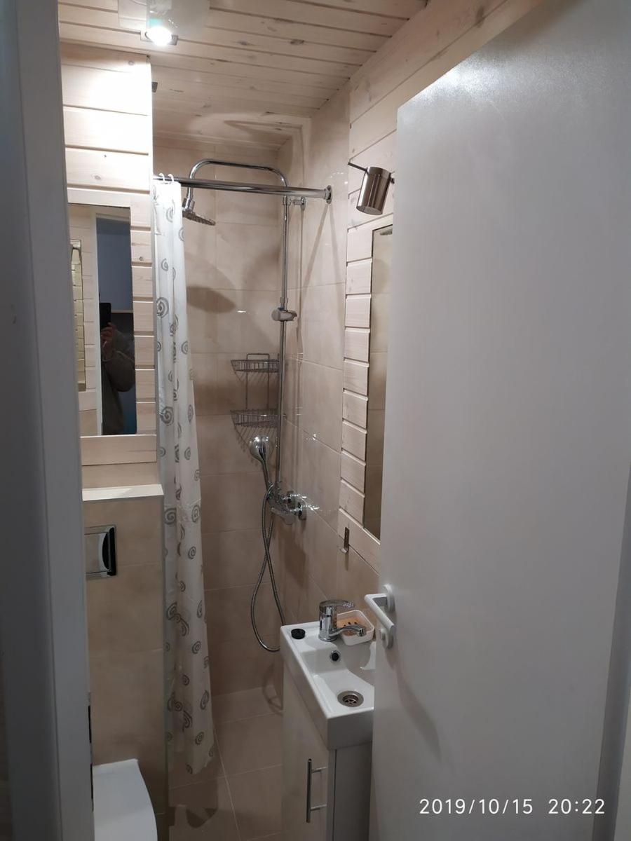 Small Single Room photo 2