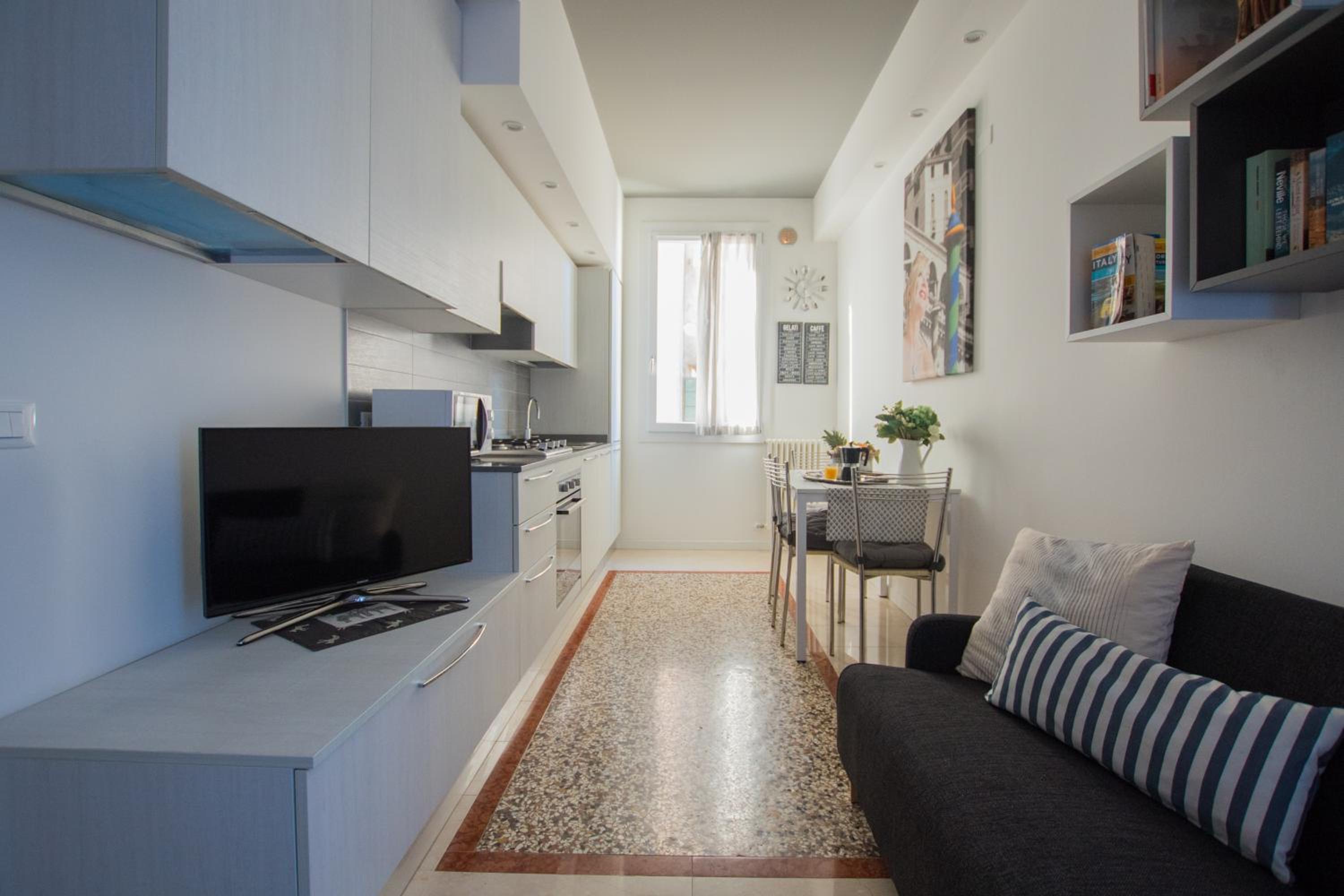 Three-Bedroom Apartment photo 2