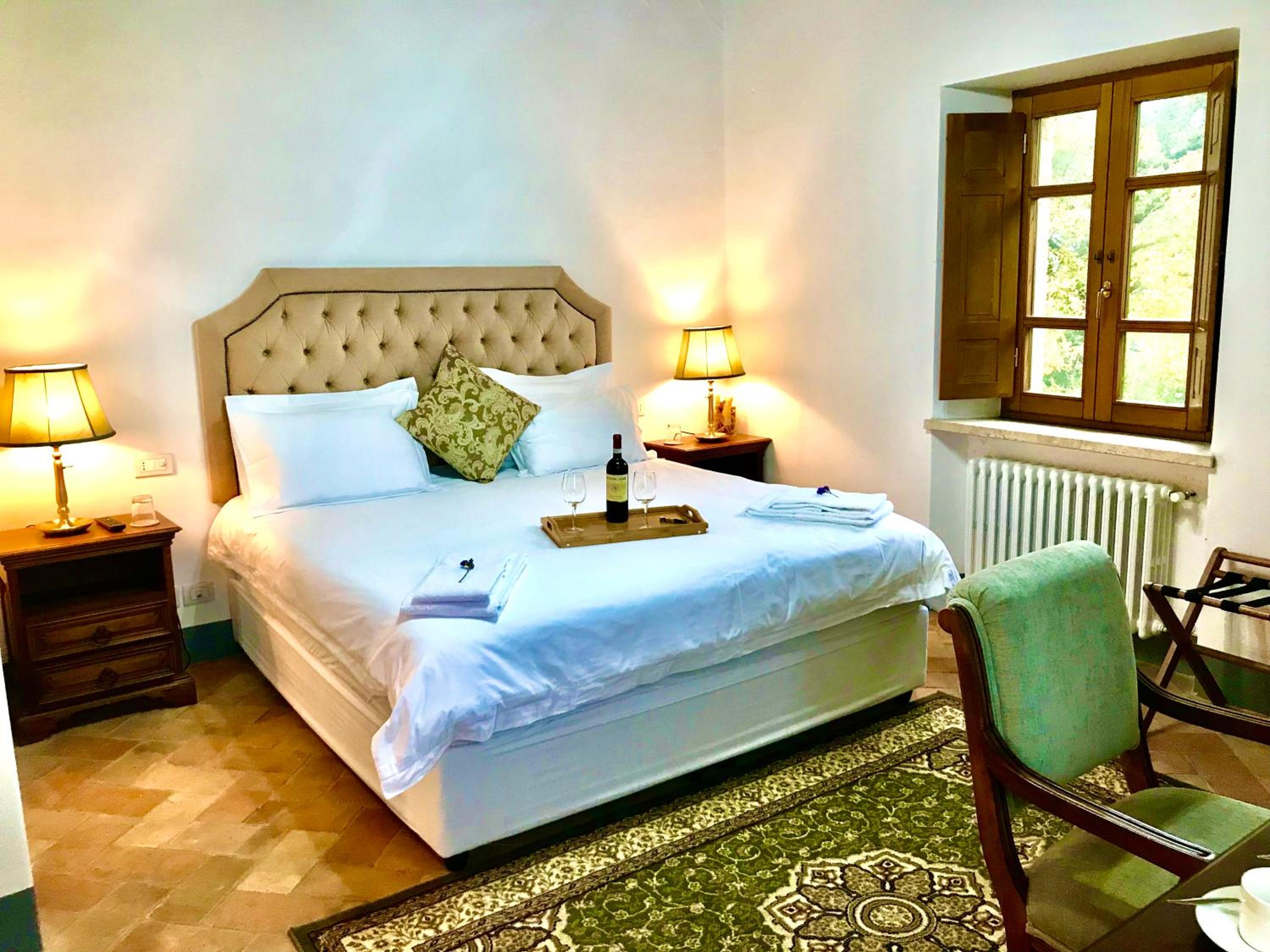 Superior King Room photo 1