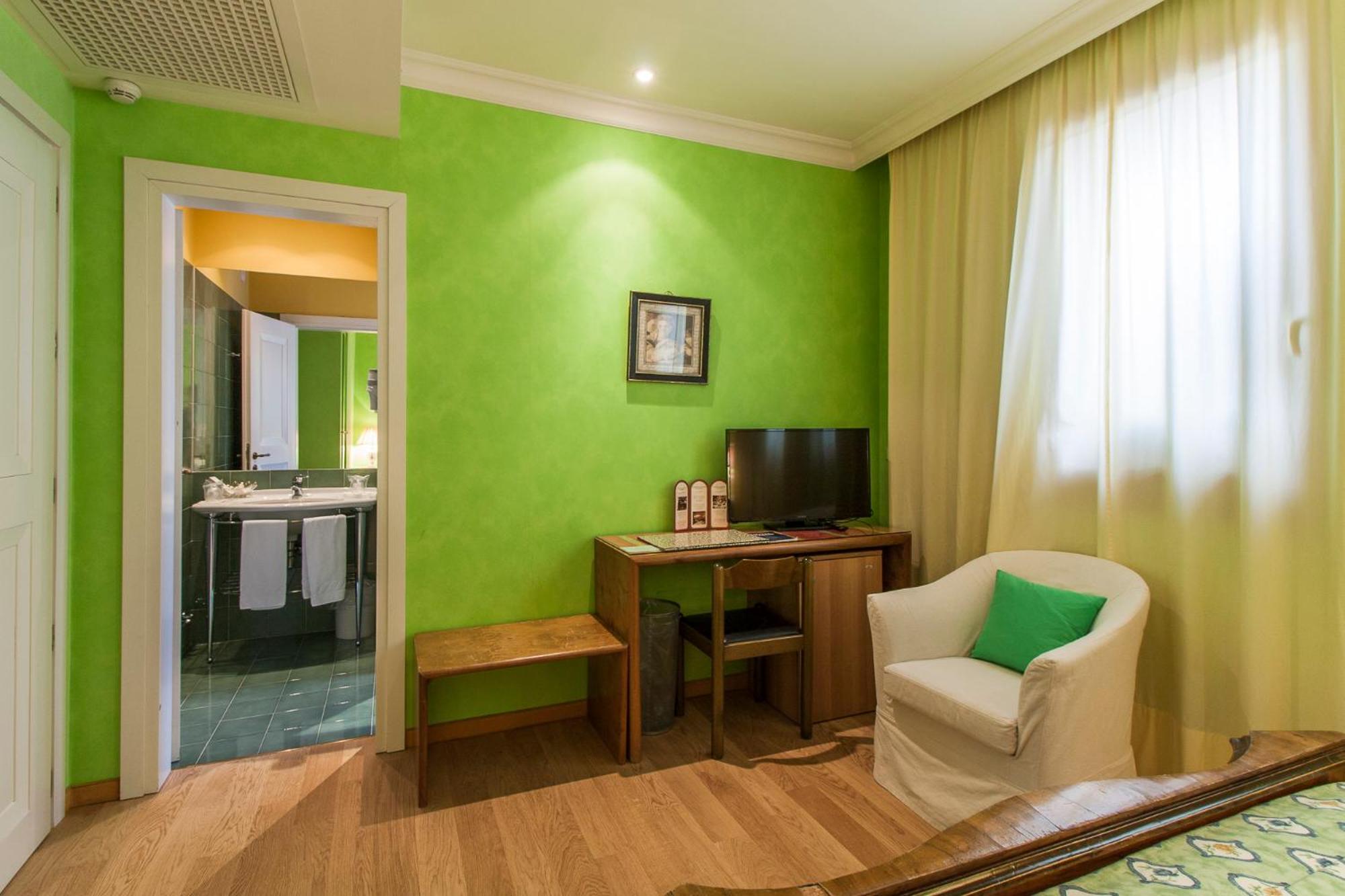 Double Room photo 2