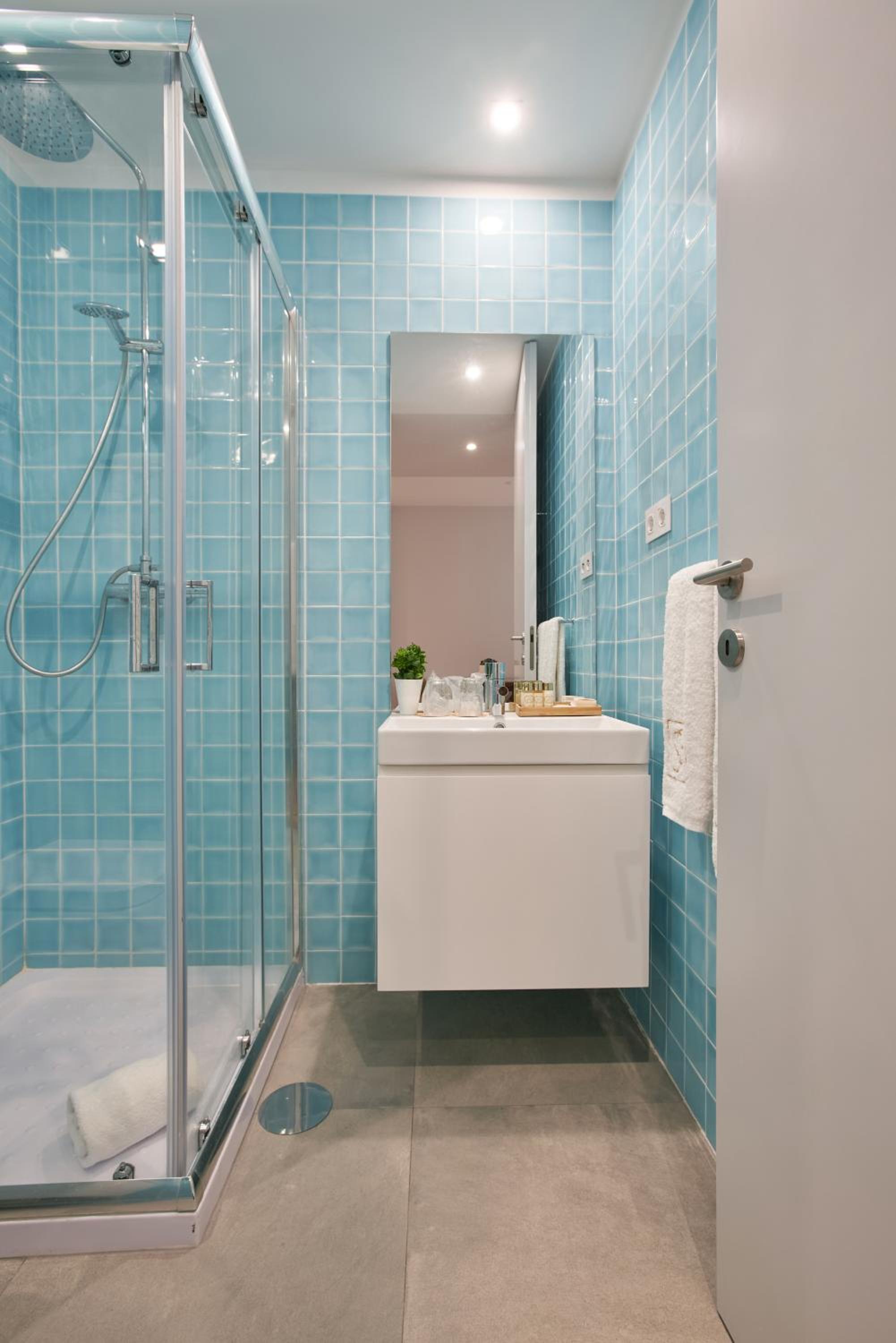 One-Bedroom Apartment - Photo 16