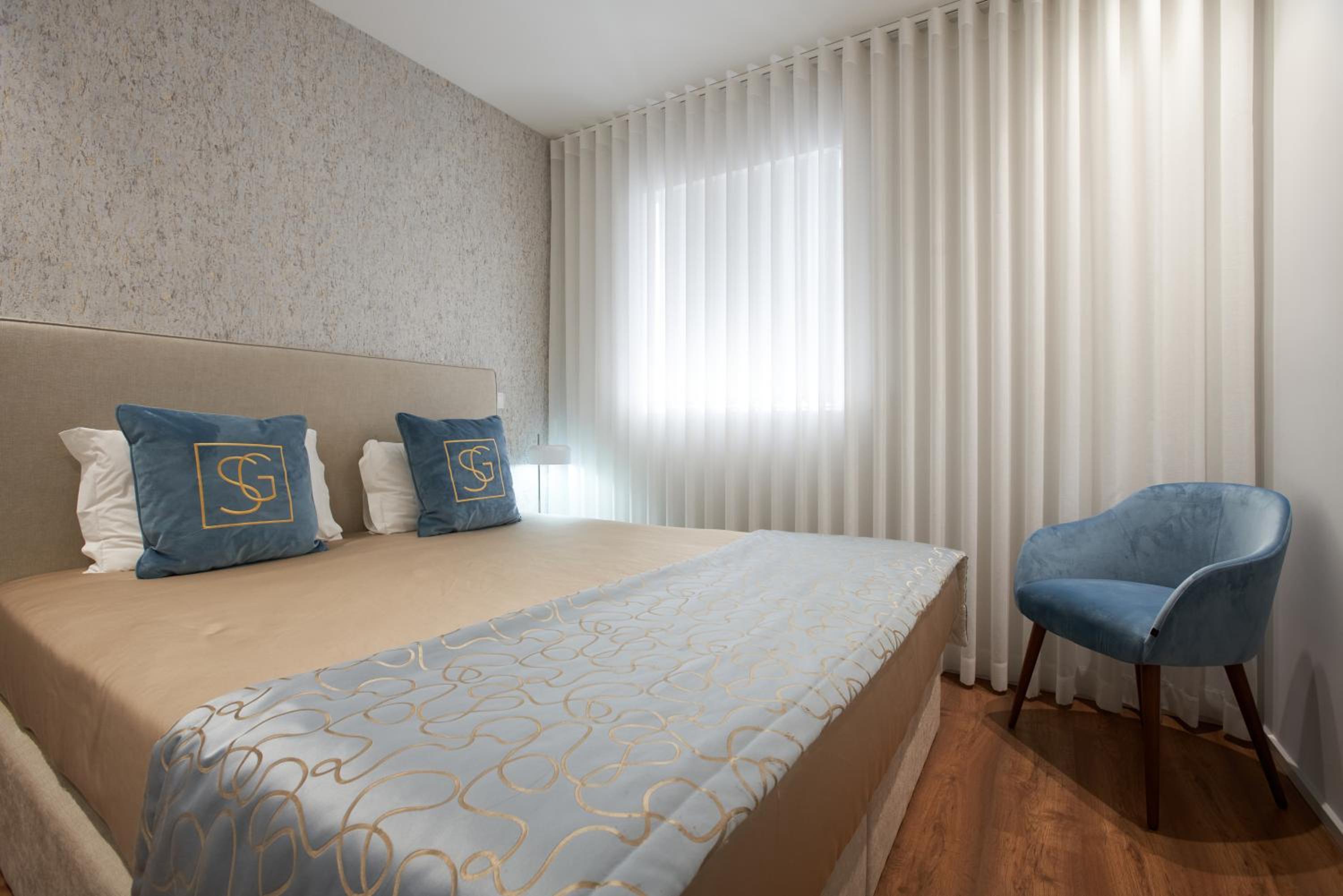 One-Bedroom Apartment - Photo 13