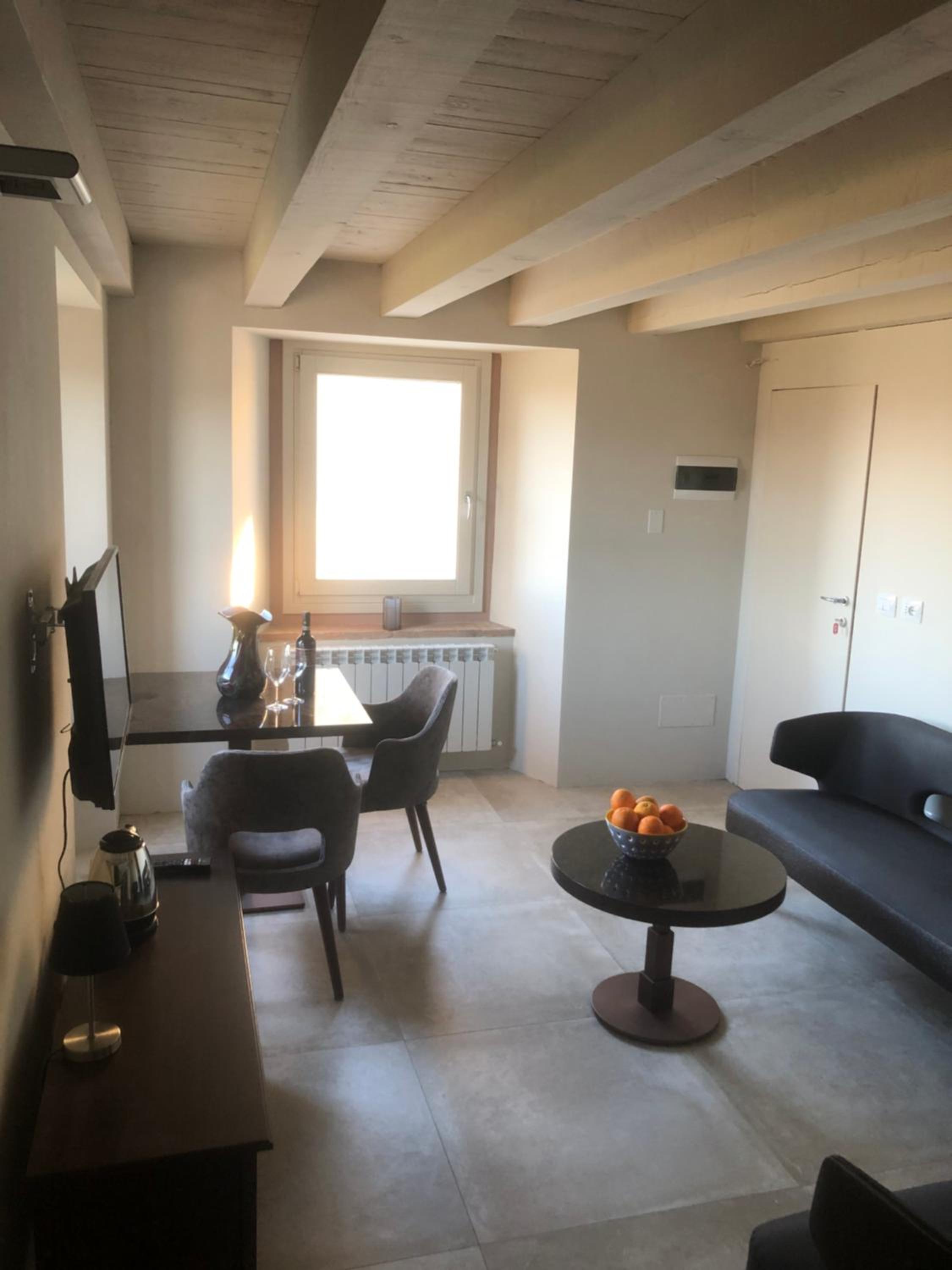 Deluxe Suite photo 1