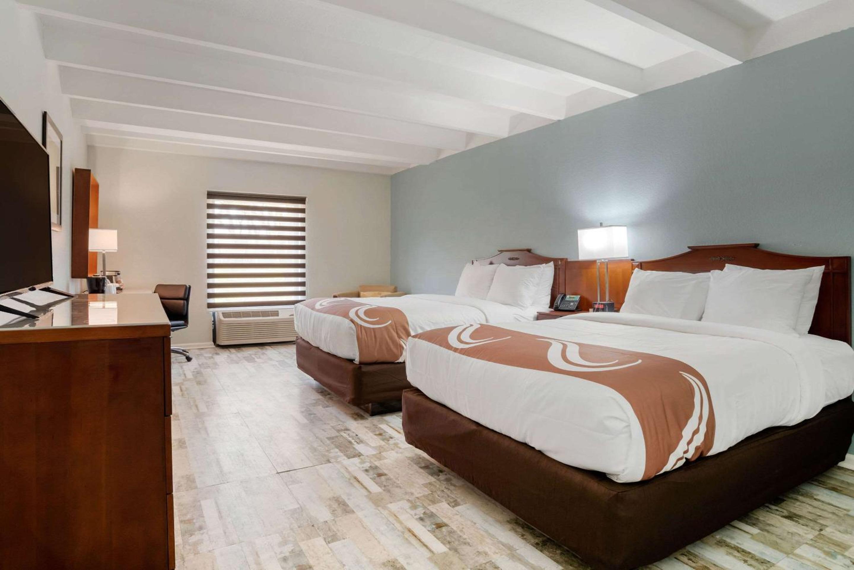 Queen Room with Two Queen Beds - Non-Smoking - Photo 1
