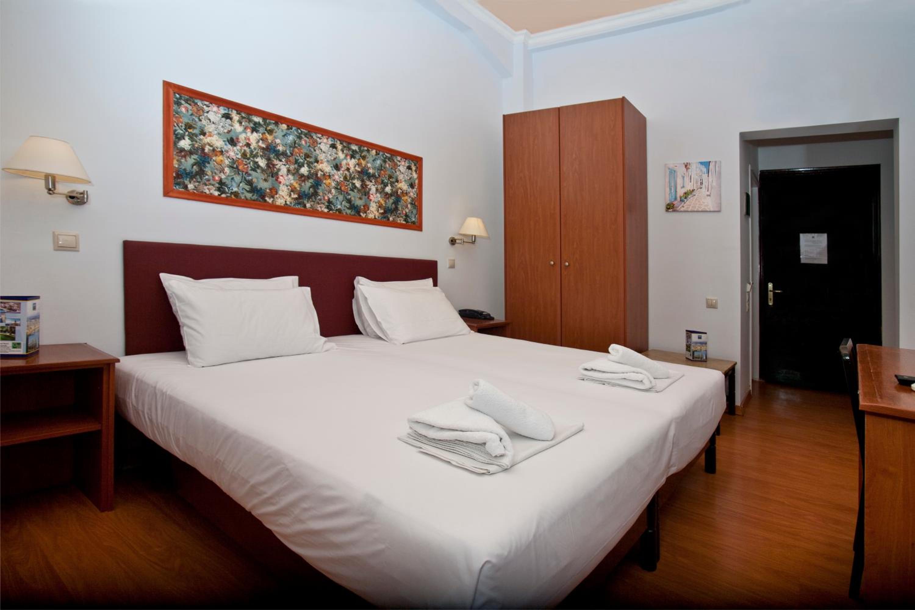 Basic Double Room - Ground Floor photo 3