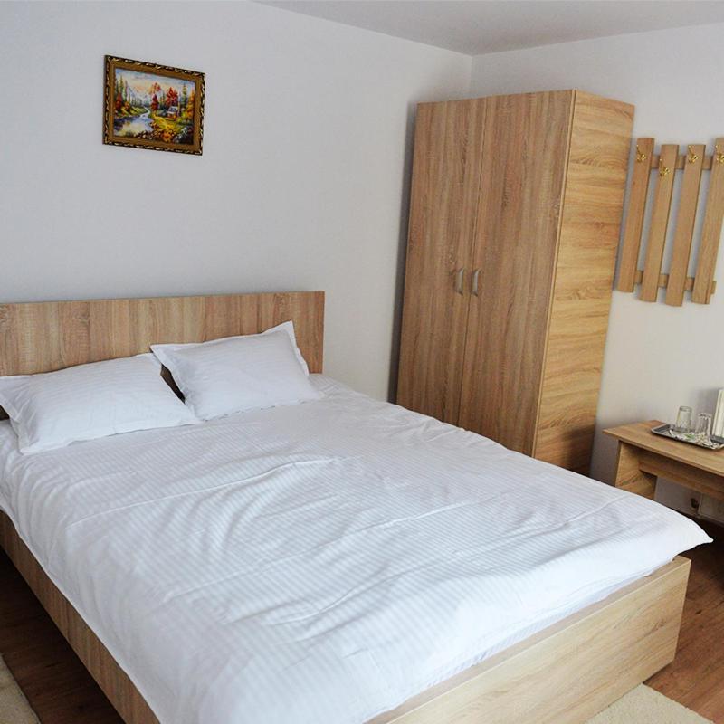 Double Room - Photo 2