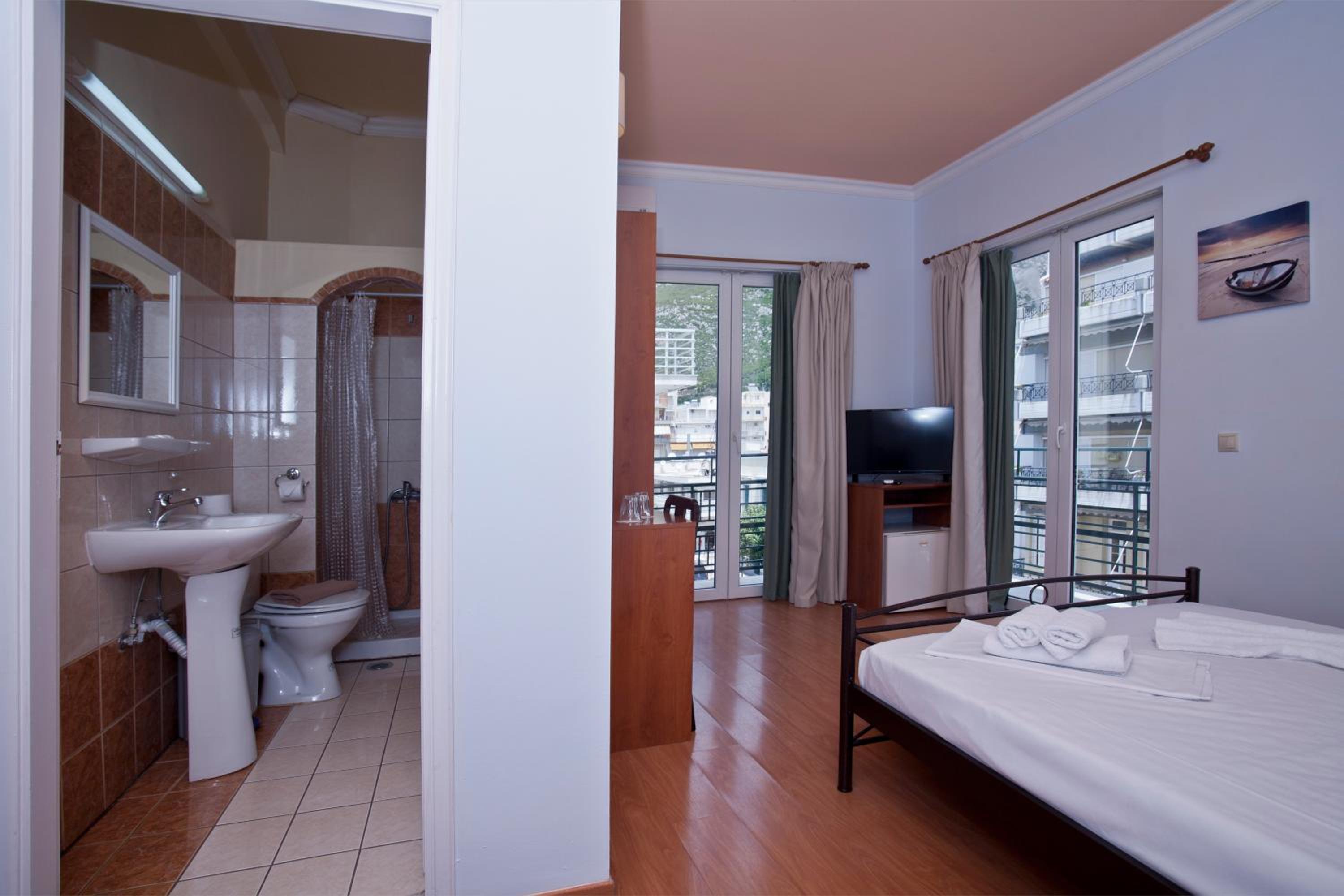 Double Room with Side Sea View photo 2