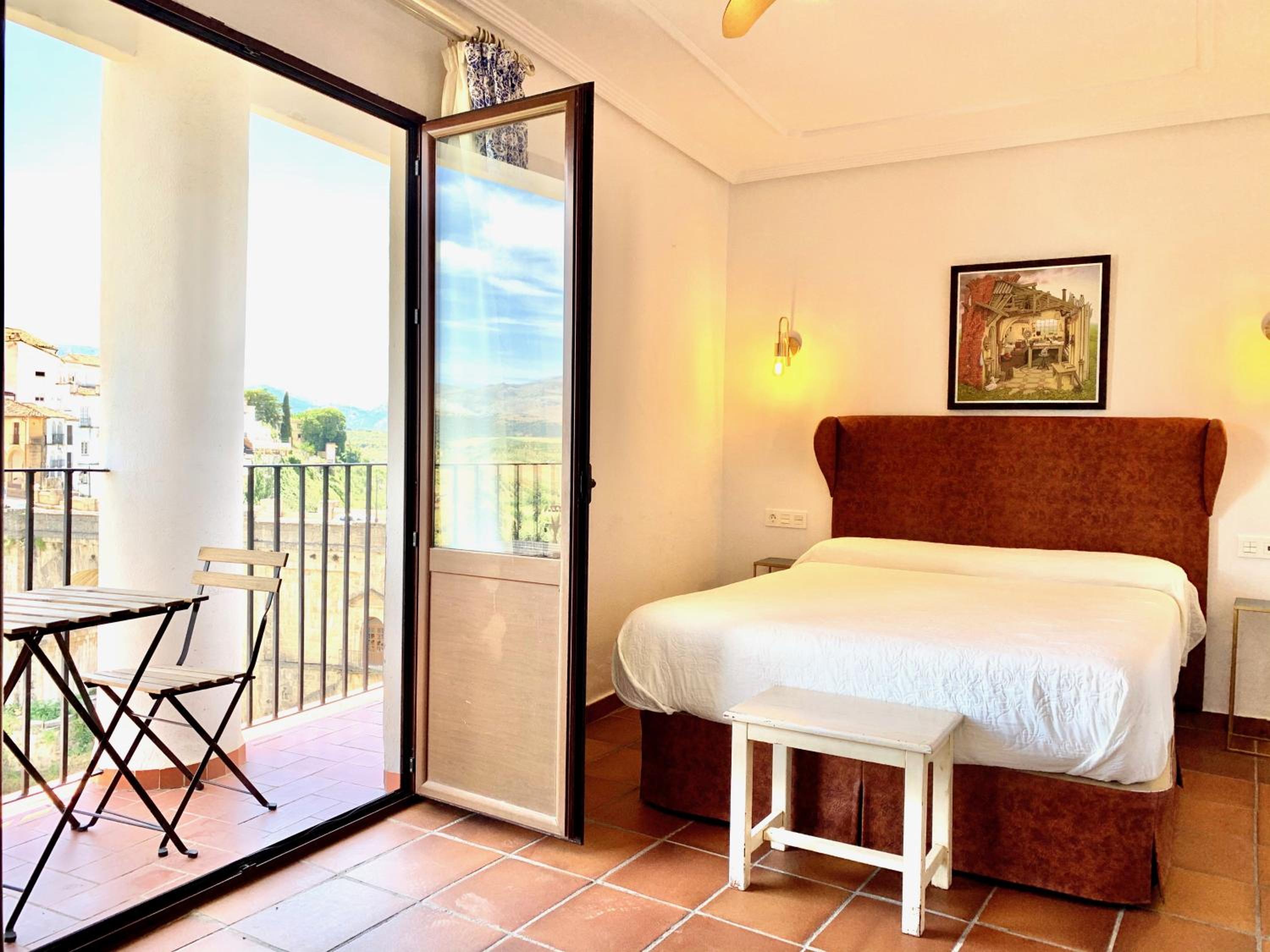 Habitación Doble o con Dos Camas con Terraza y vista al Puente Nuevo
