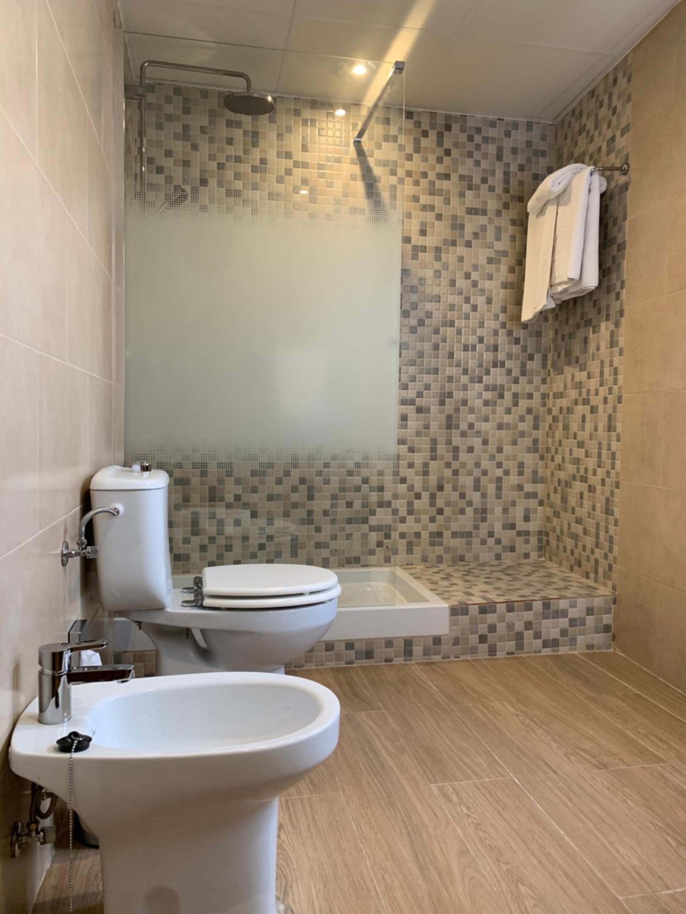 Standard Double or Twin Room photo 2