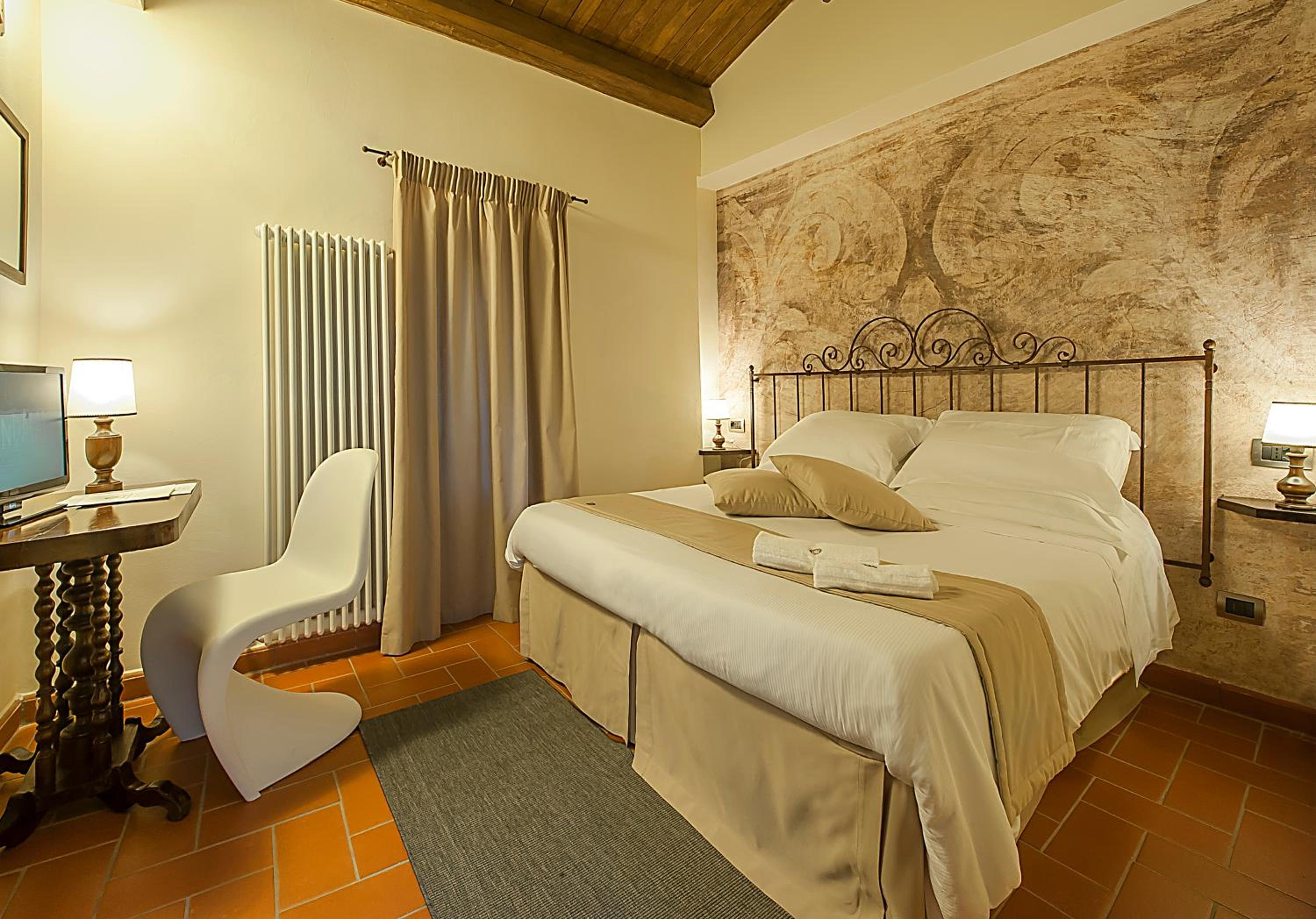 Standard Double or Twin Room photo 2