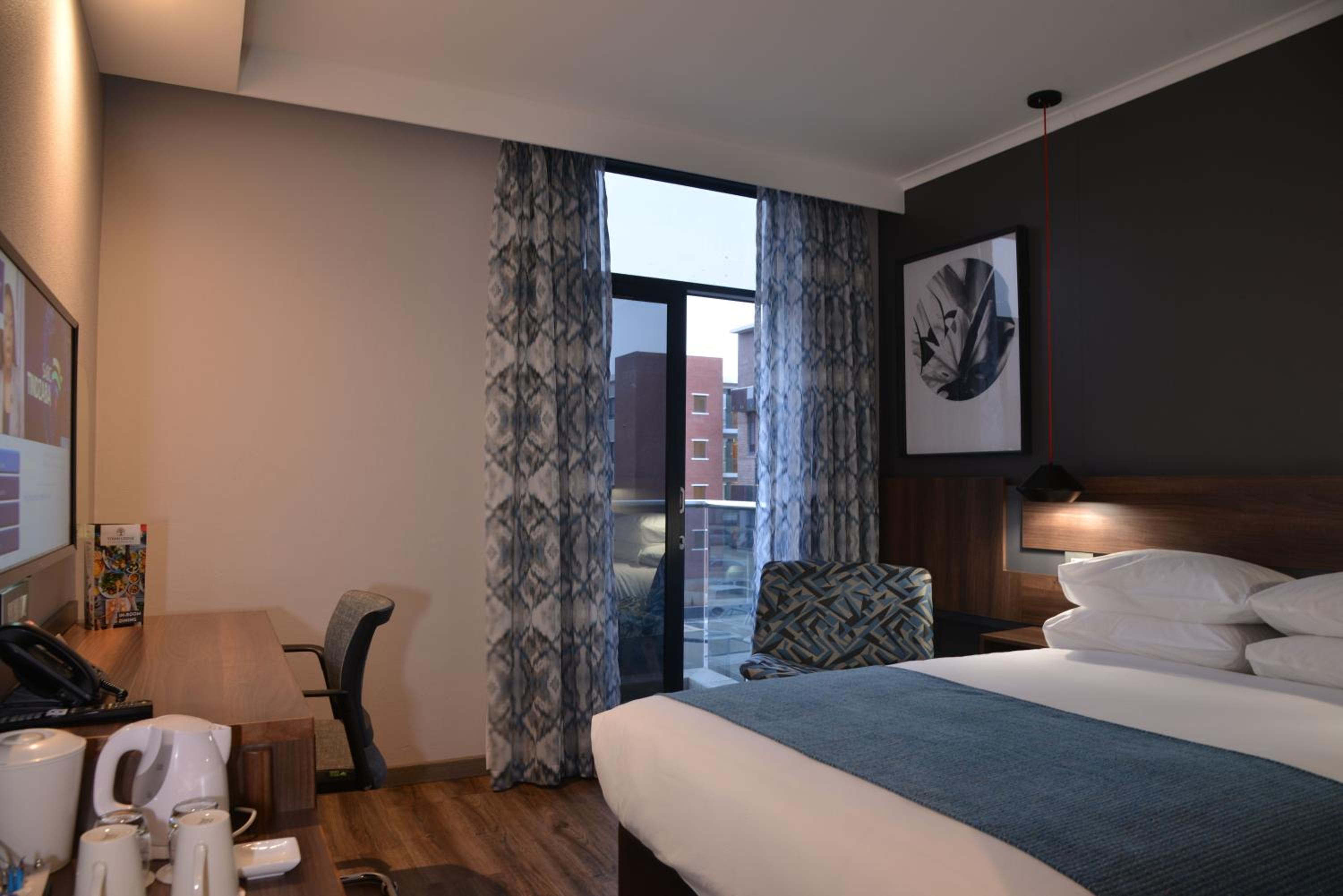 Double Room - Non-Smoking  - Photo 1