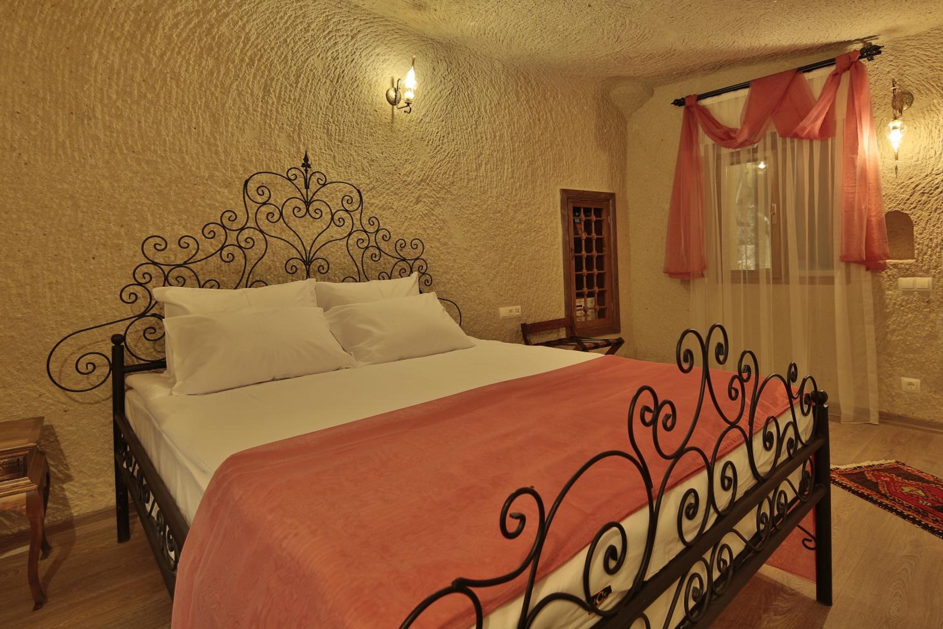 Cave Suite photo 1
