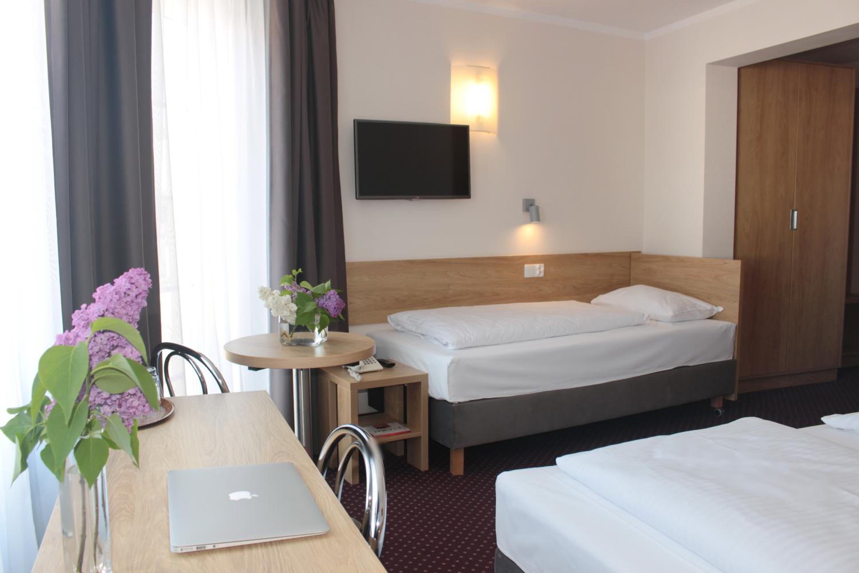 Triple Room - Photo 1
