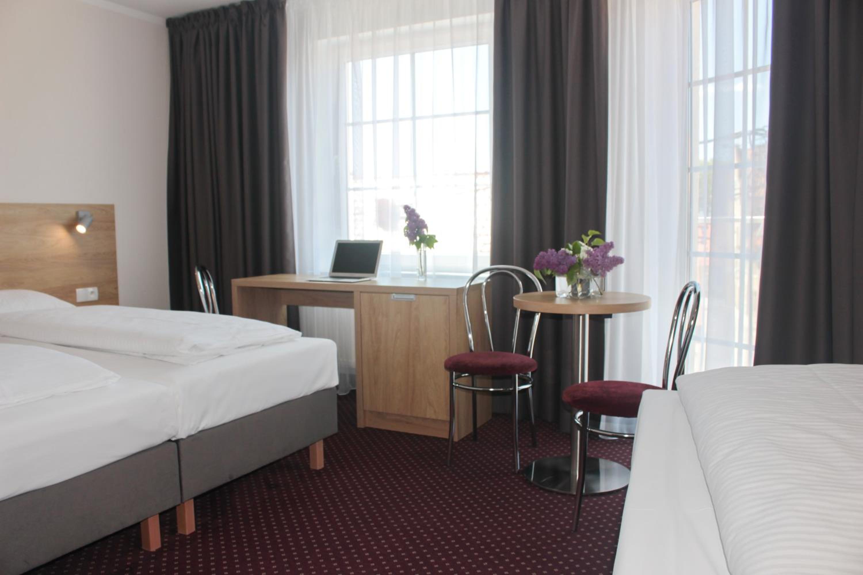 Triple Room - Photo 13