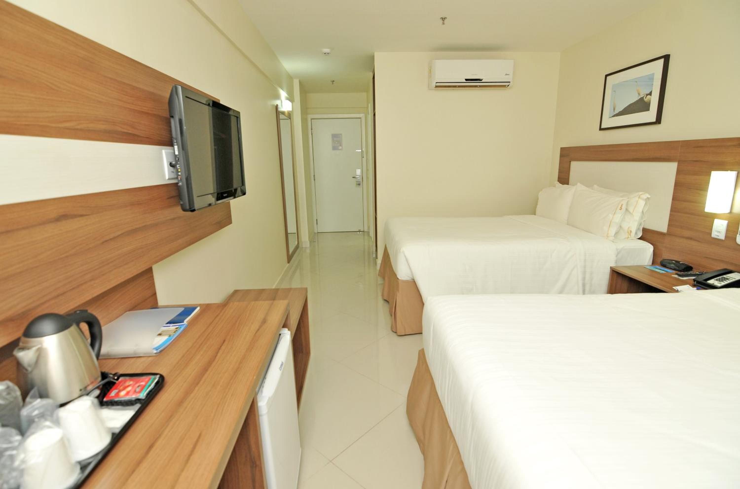 Standard Double Room with Two Double Beds photo 3