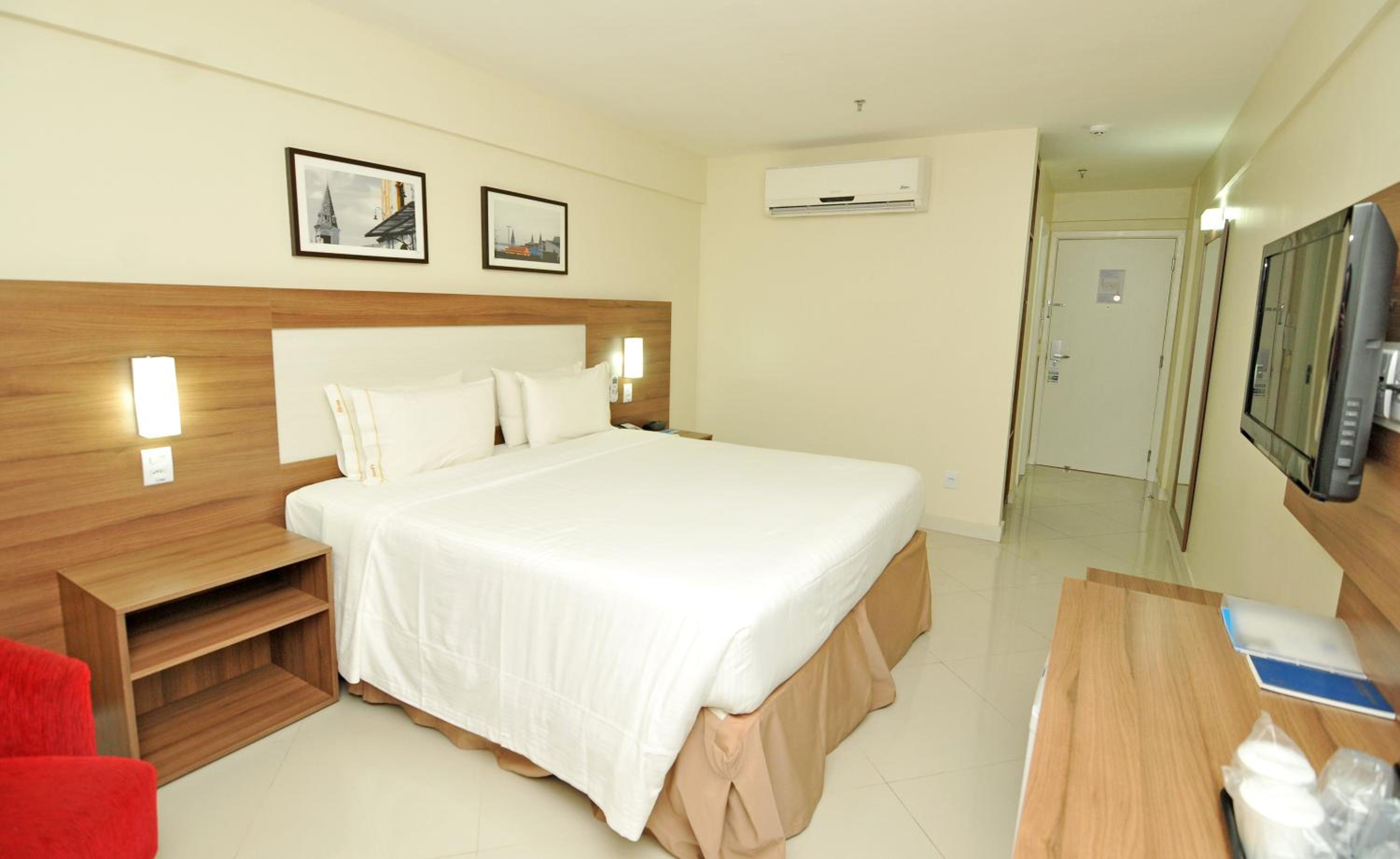 Standard King Room - Top Floor photo 2