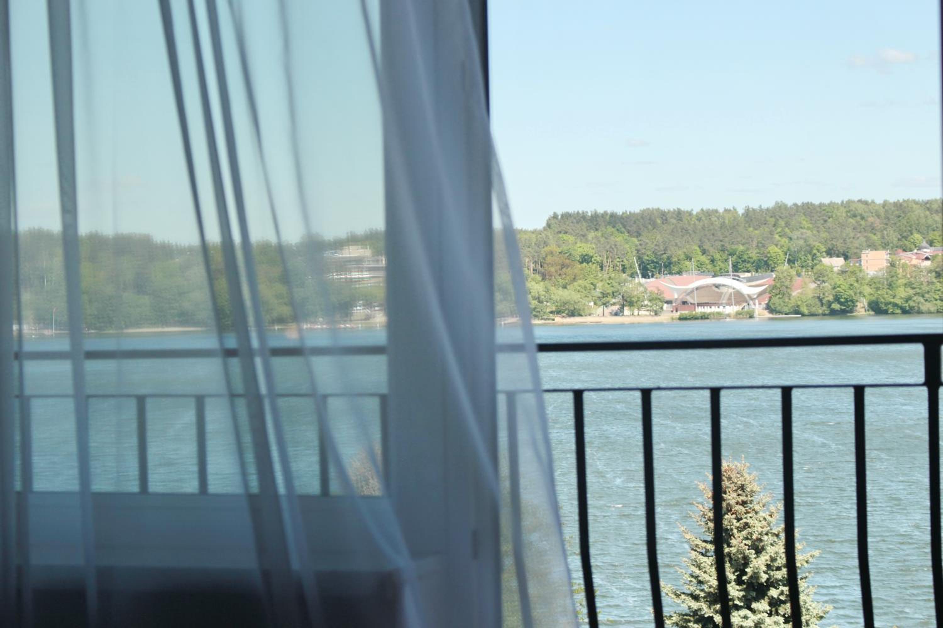 Double or Twin Room with Balcony and Lake View - Photo 3