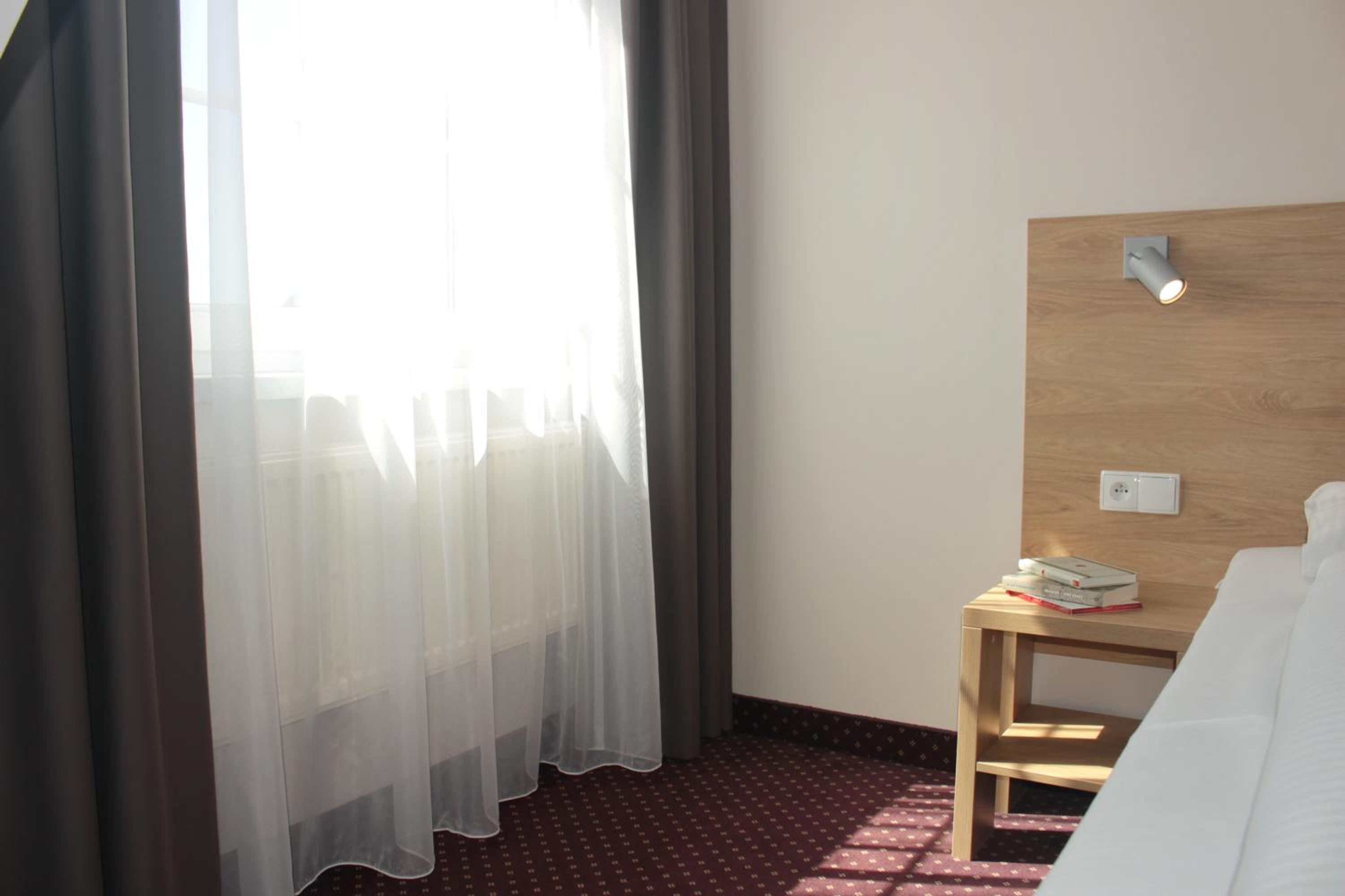 Triple Room - Photo 8