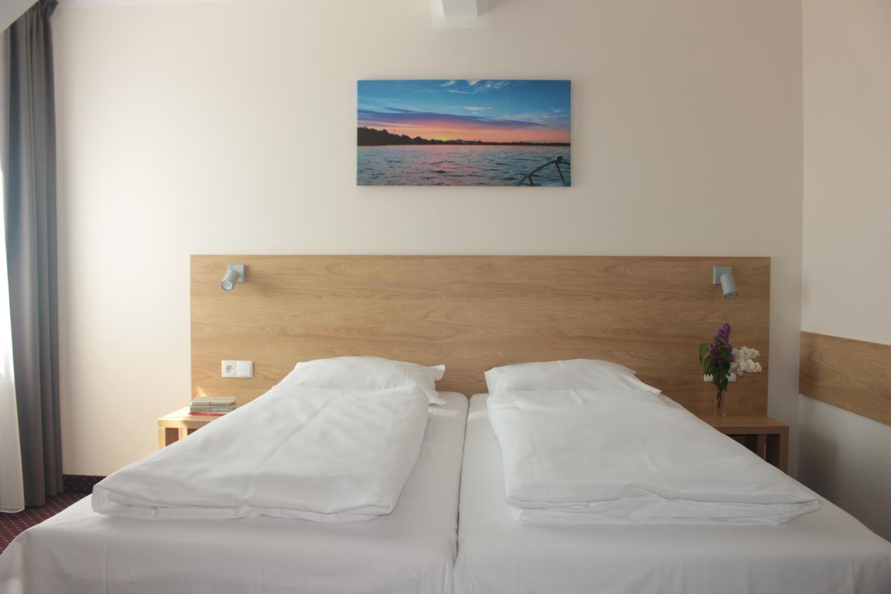 Triple Room - Photo 9
