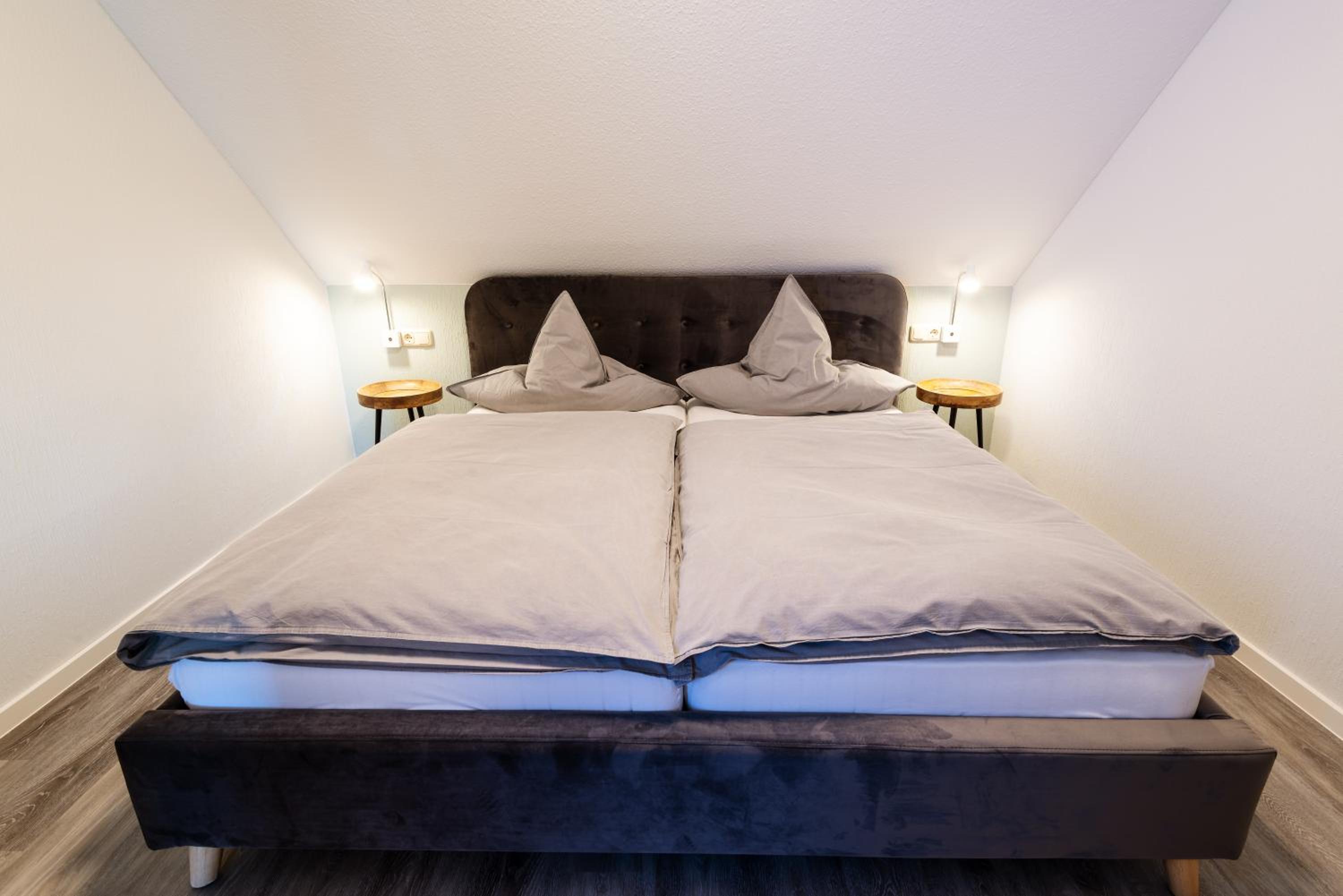 Two-Bedroom Apartment - Photo 4