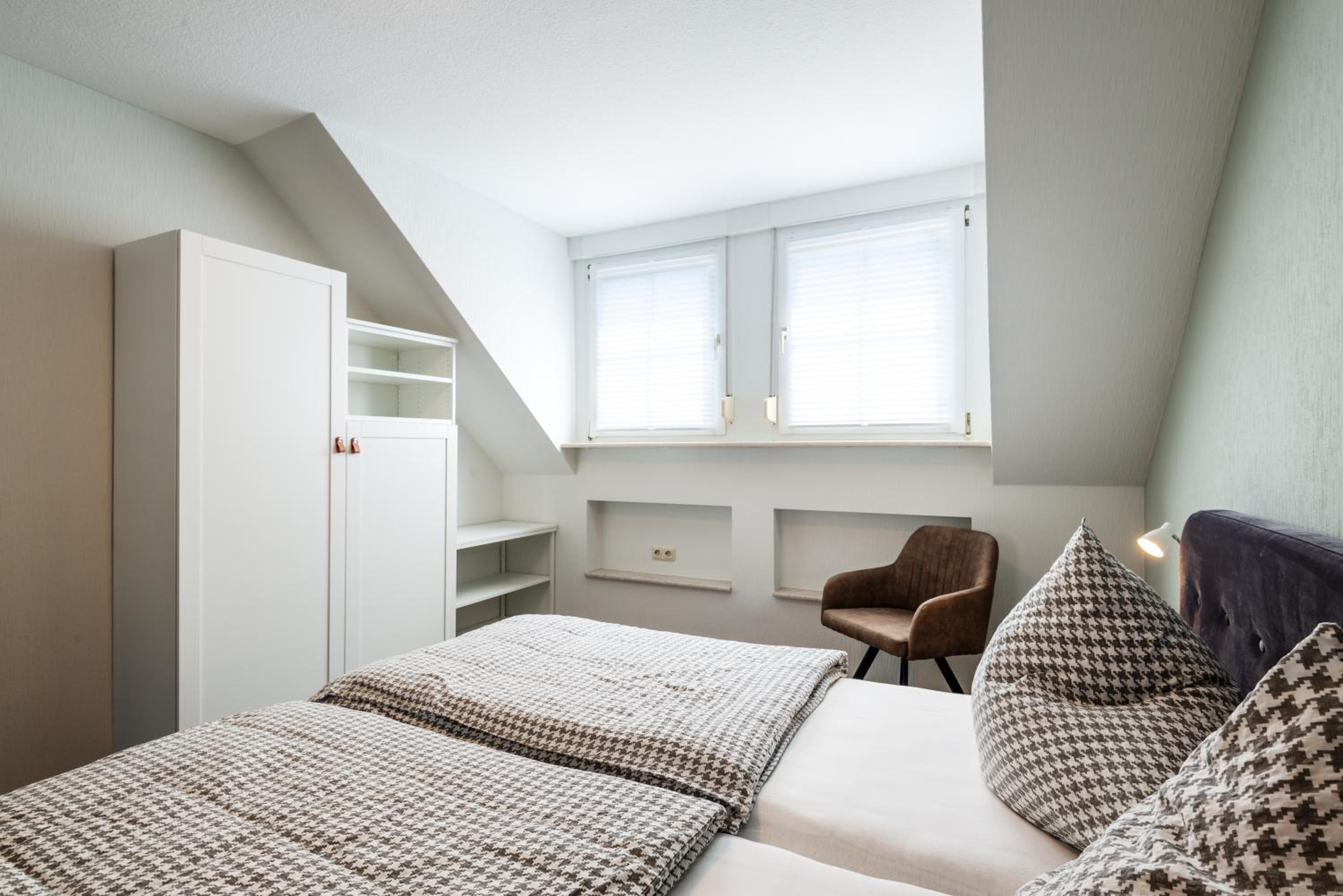 Two-Bedroom Apartment - Photo 3