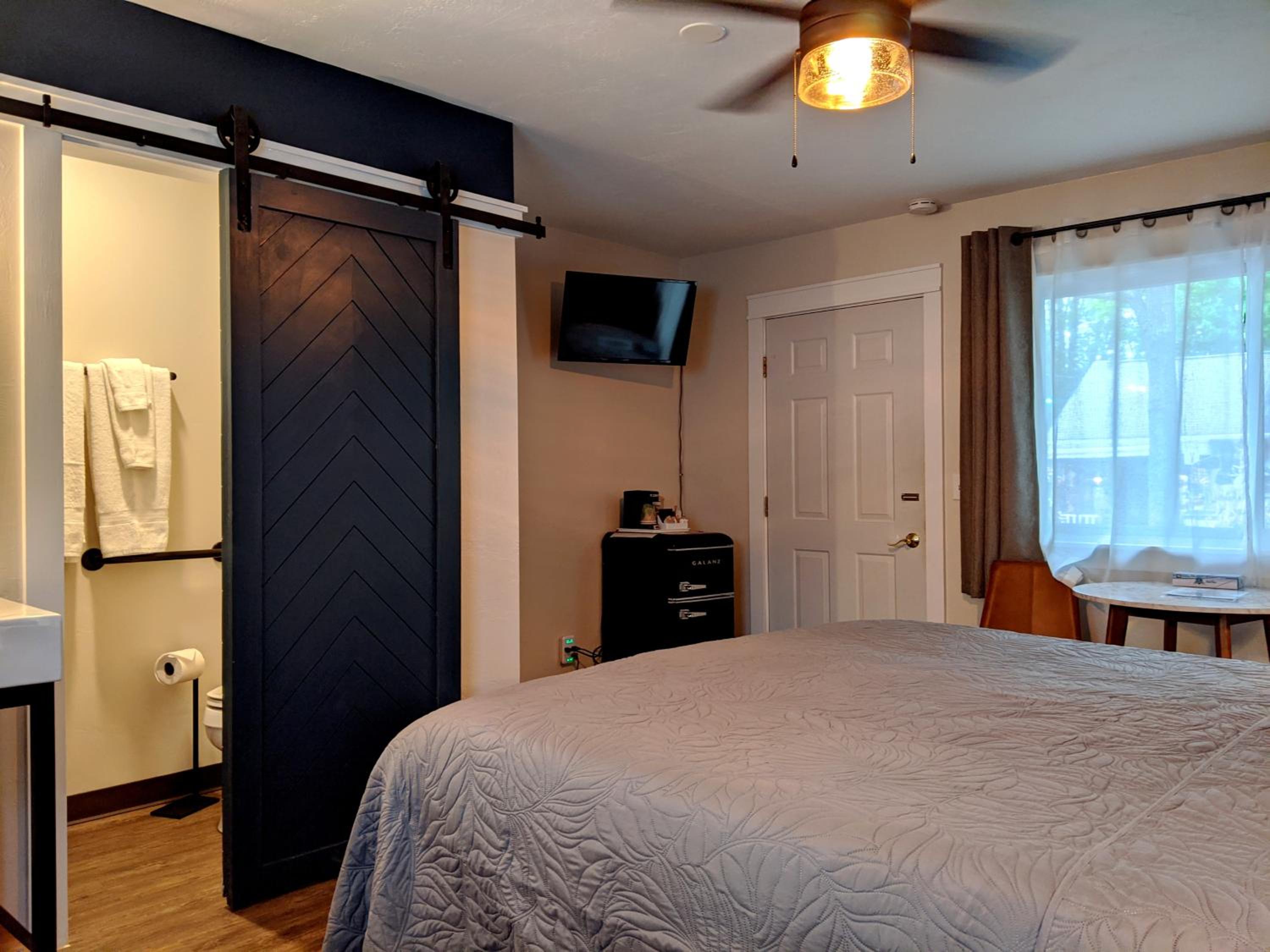 Standard King Room