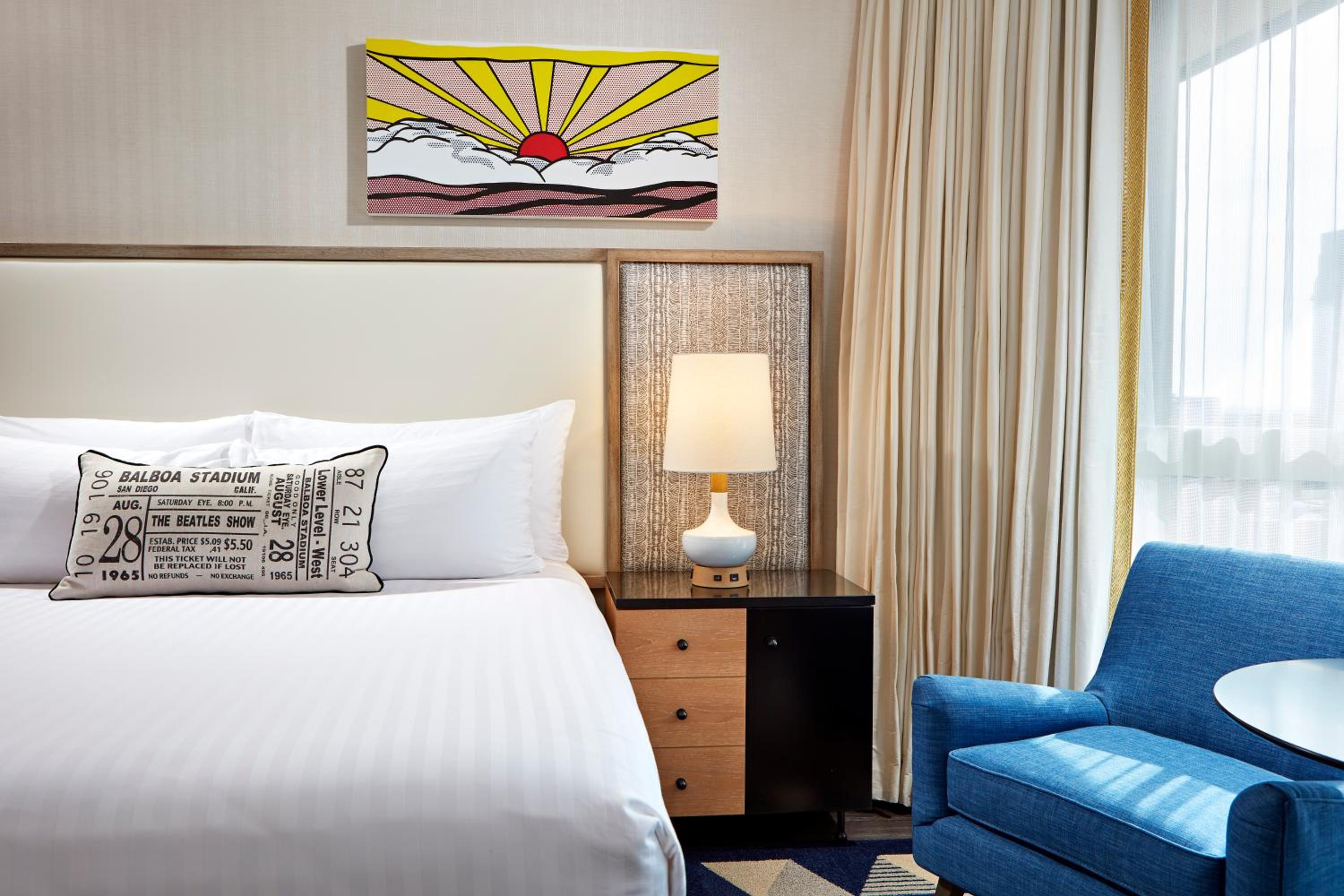 Cool King Room - Photo 4