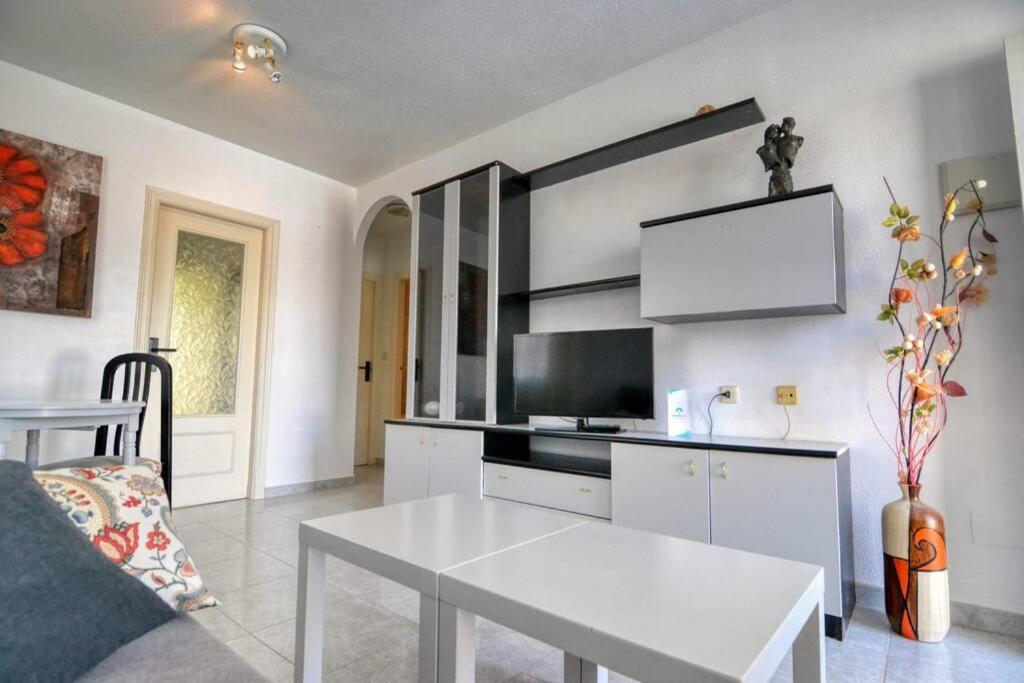 Two-Bedroom House photo 3