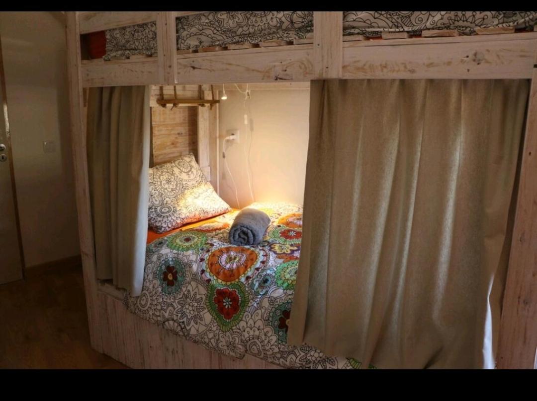 Bed in 6-Bed Female Dormitory Room photo 3