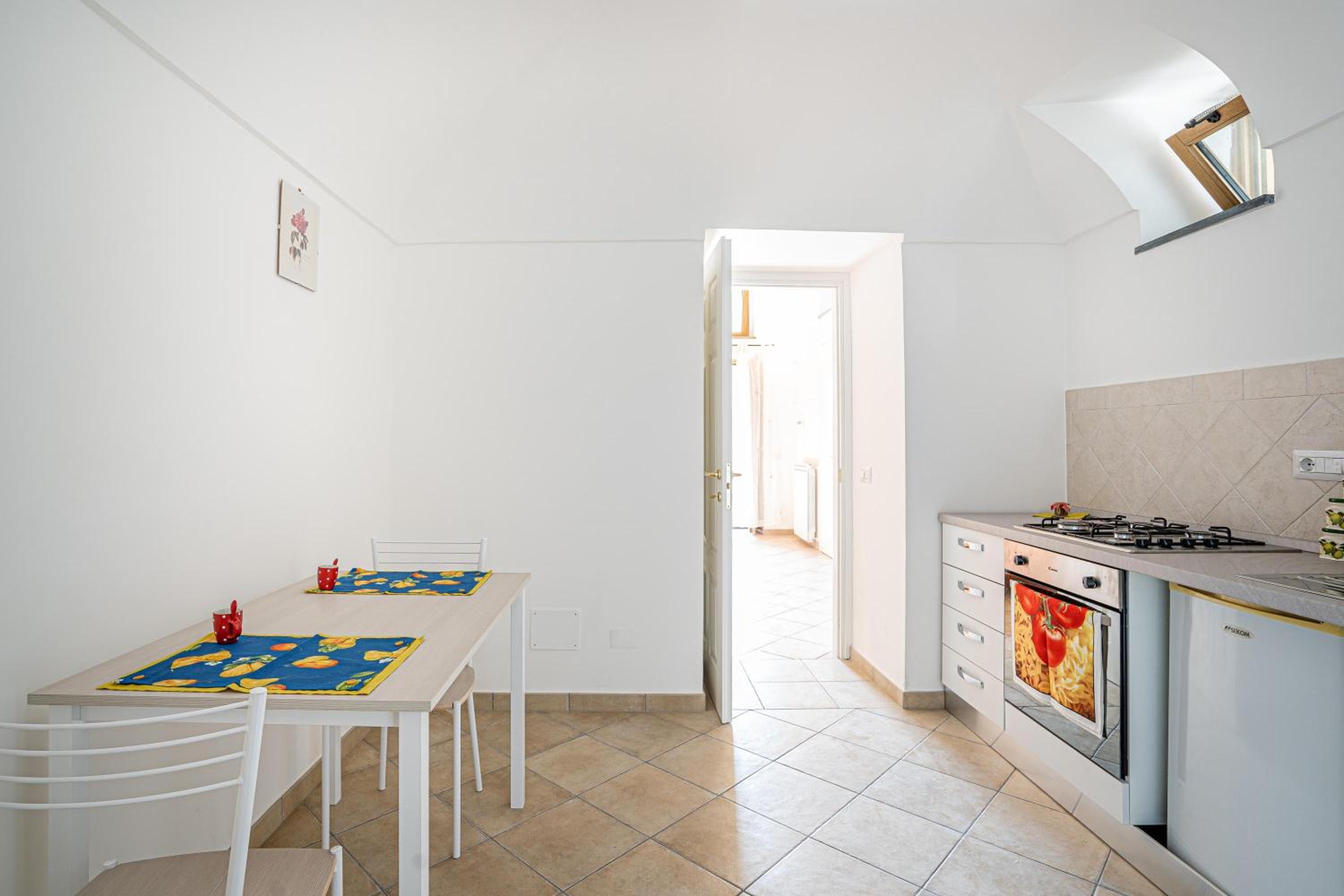 Twin Room - Photo 6