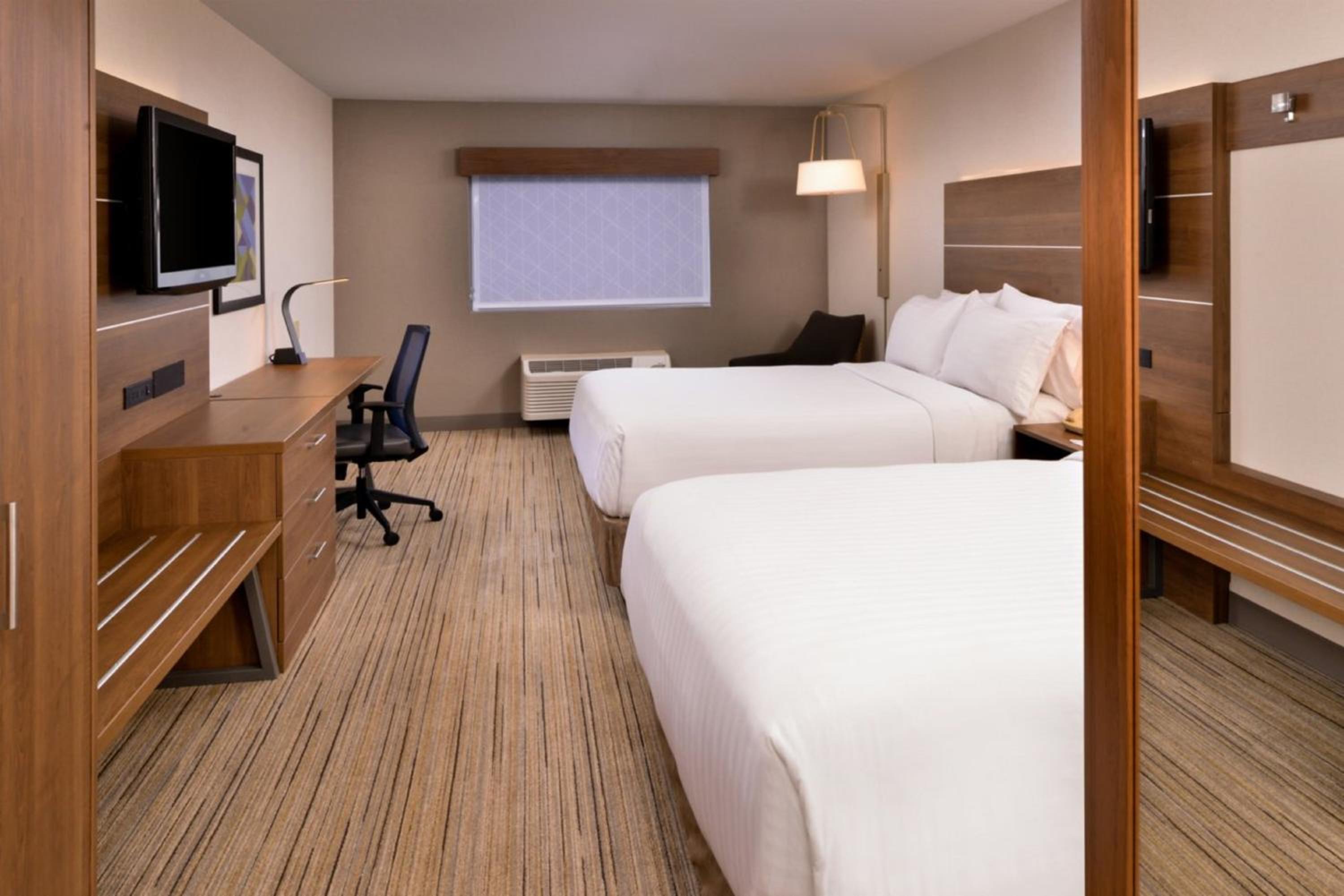 Standard Double Room with Two Double Beds - Photo 3