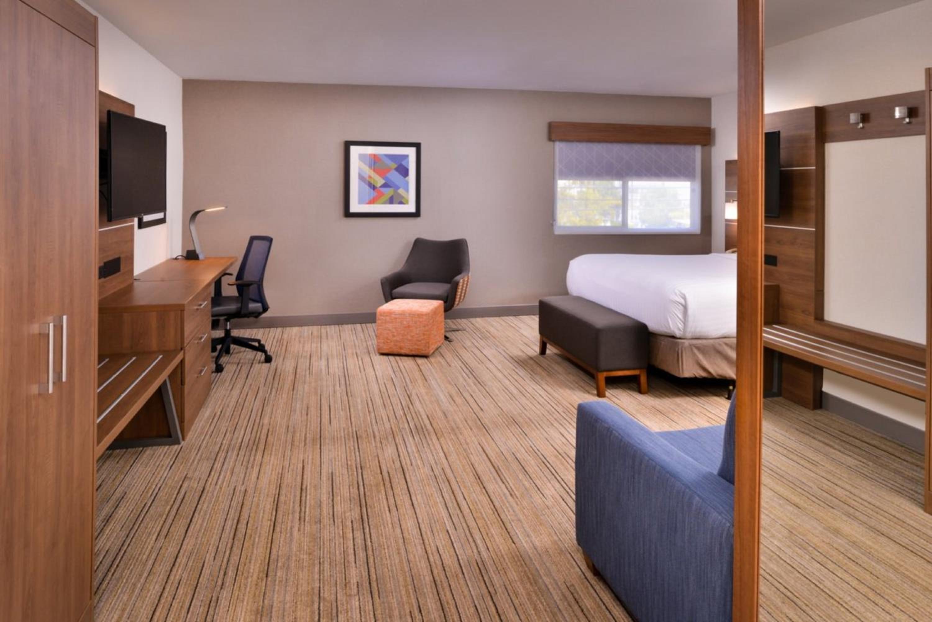Executive King Room - Non-Smoking - Photo 5
