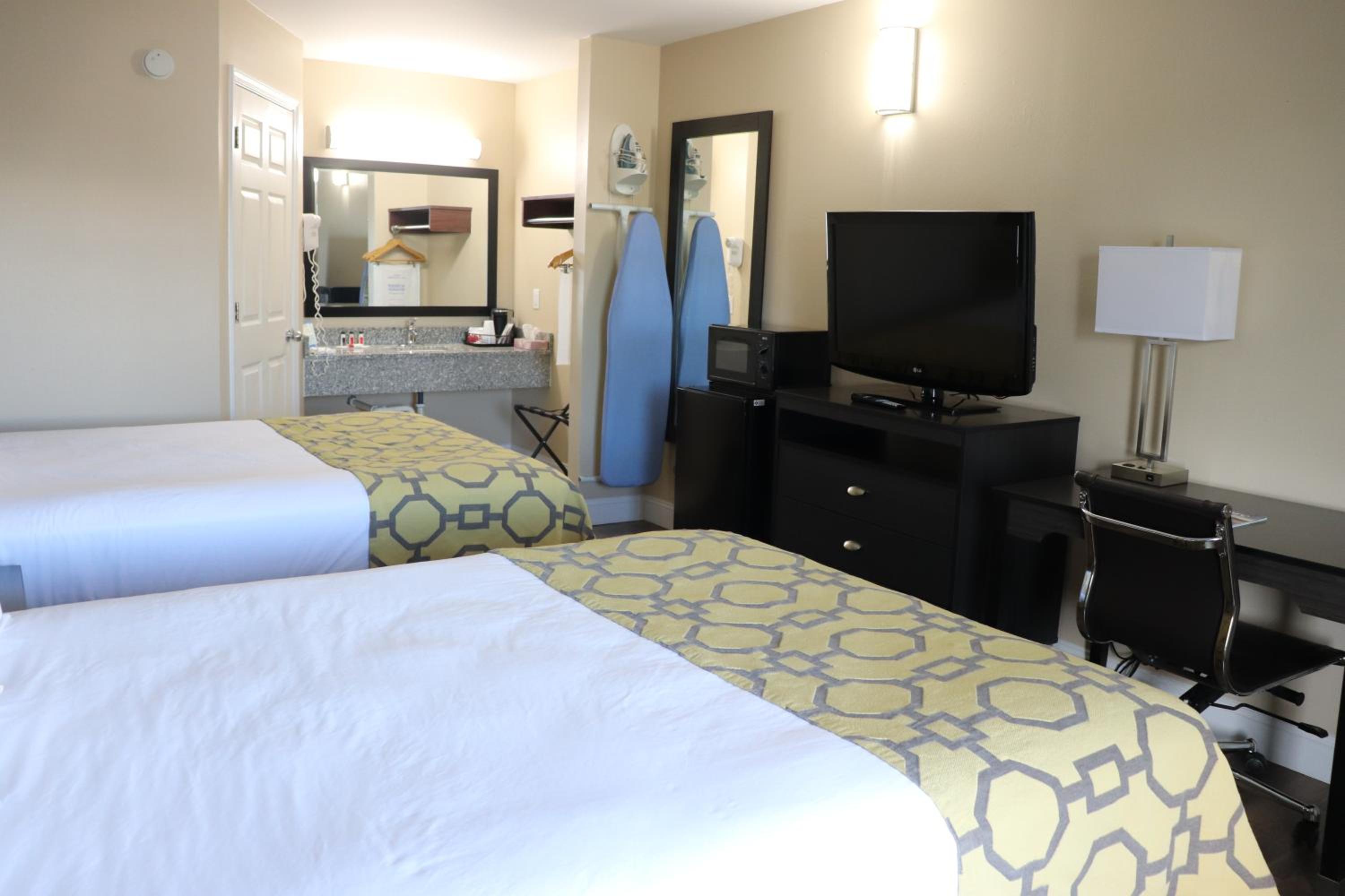 Double Room with Two Double Beds - First Floor - Photo 1