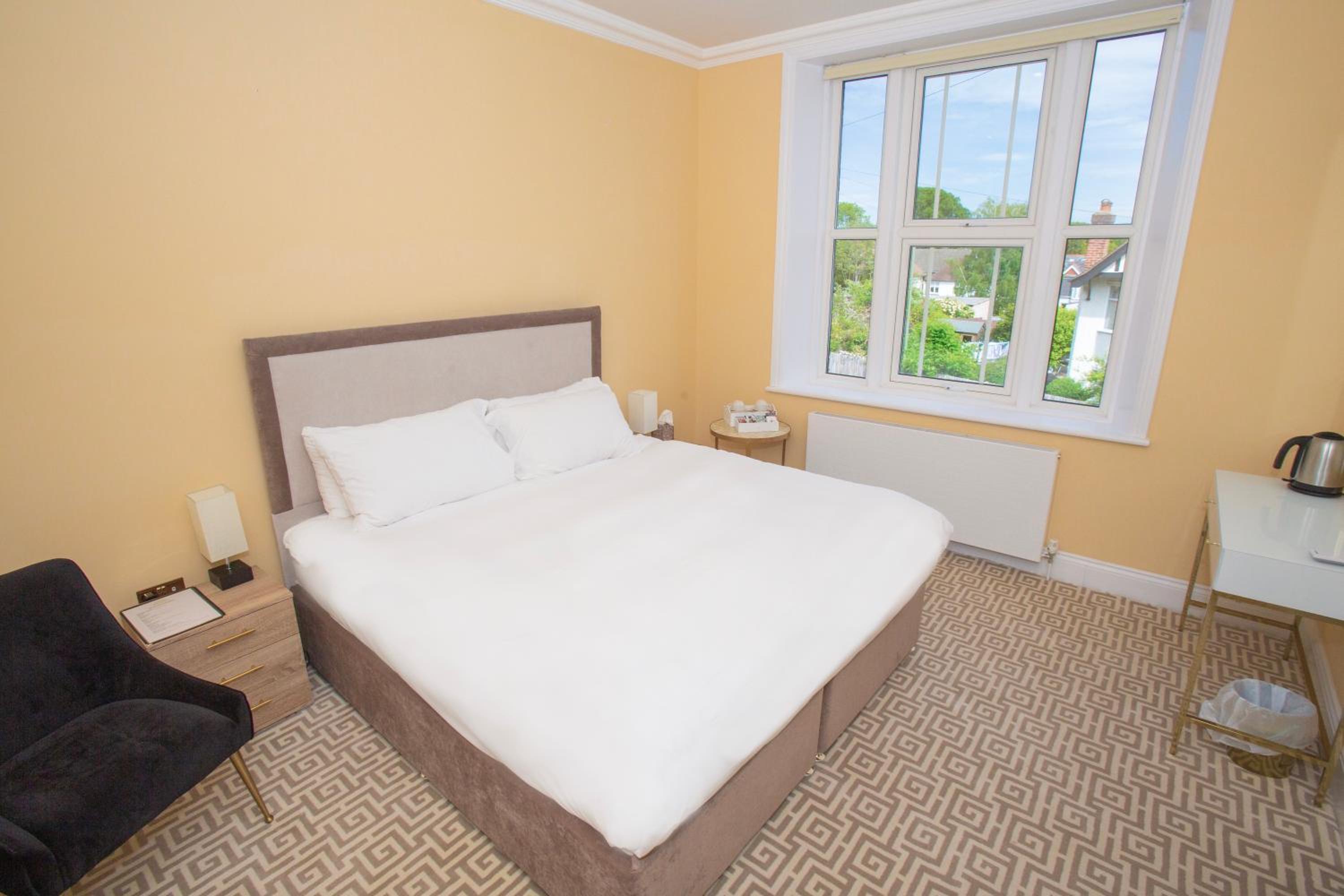 Superior King Room - Photo 6
