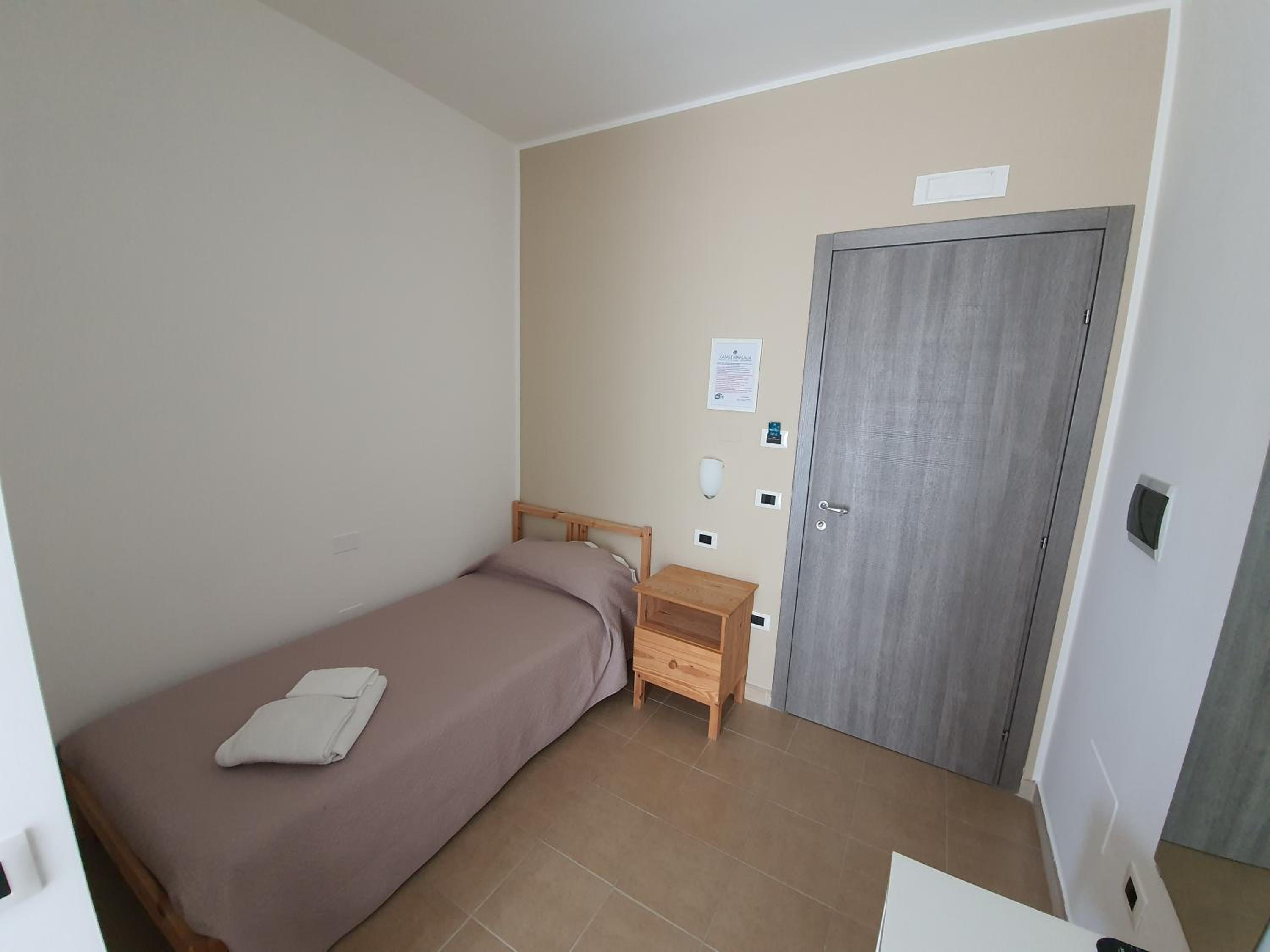 Single Room photo 1