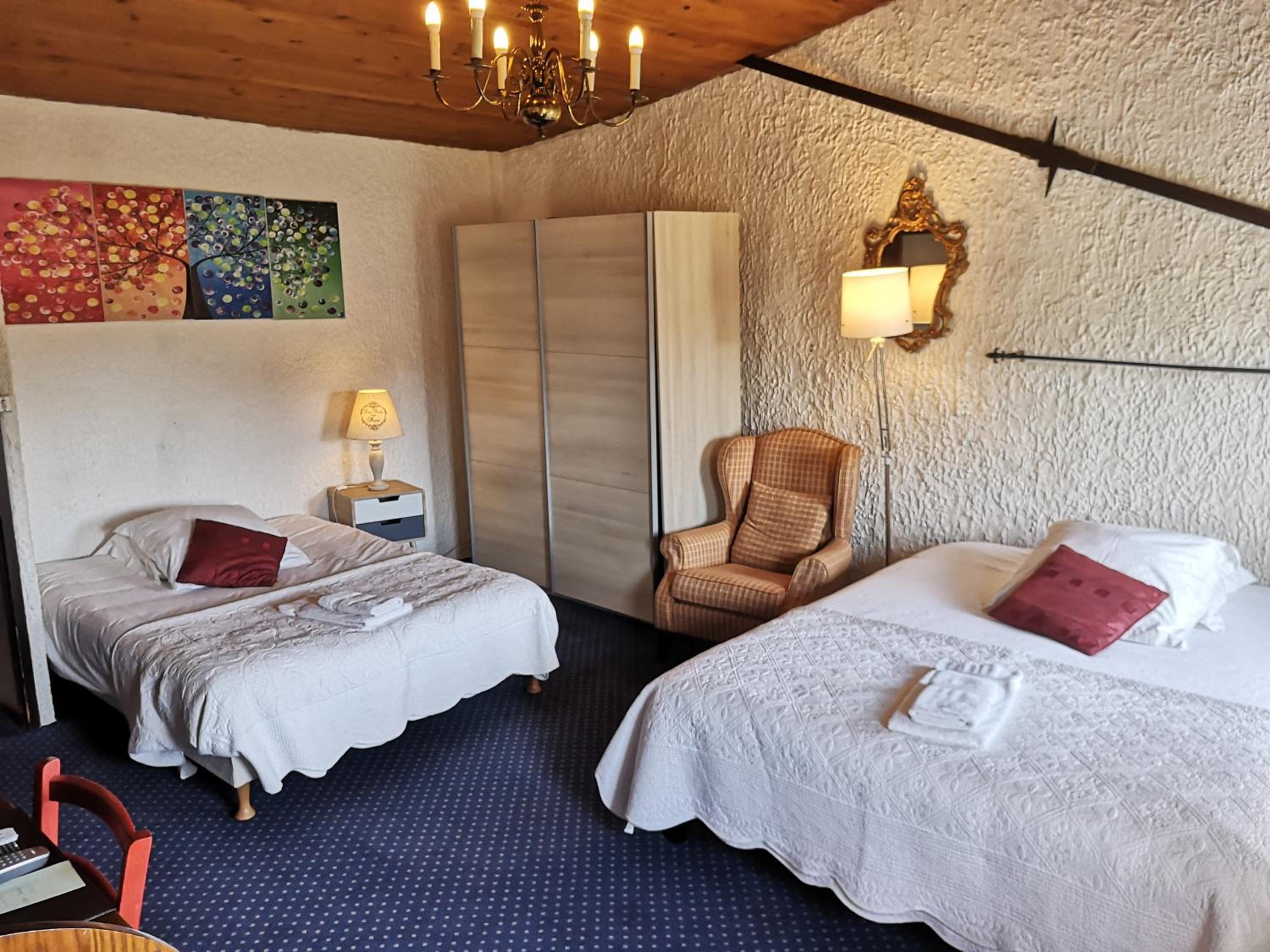 Comfort Quadruple Room - Photo 4
