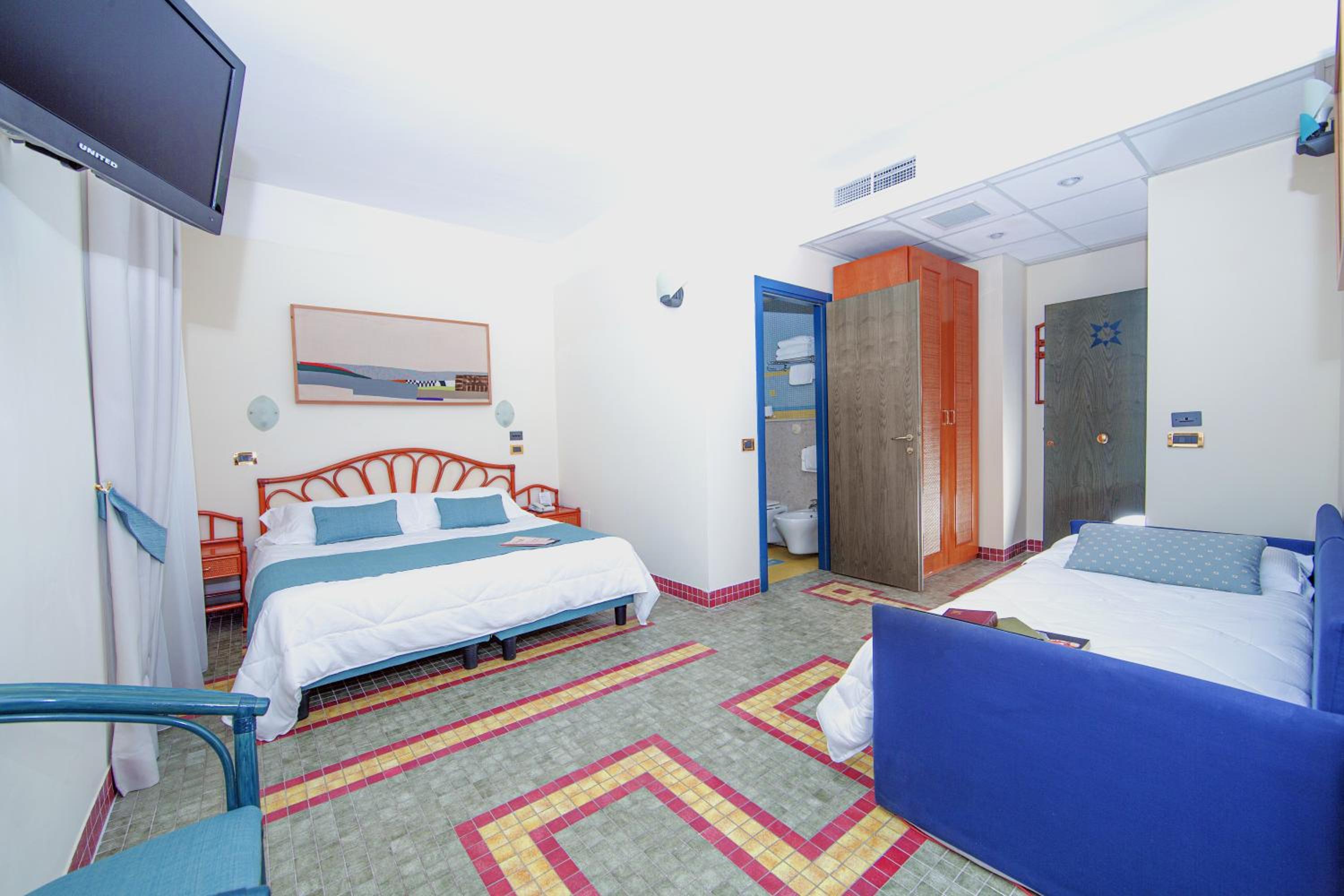 Quadruple Room photo 2