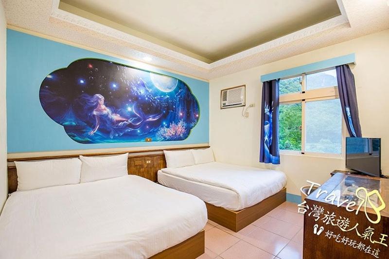 Quadruple Room with Private Bathroom photo 1
