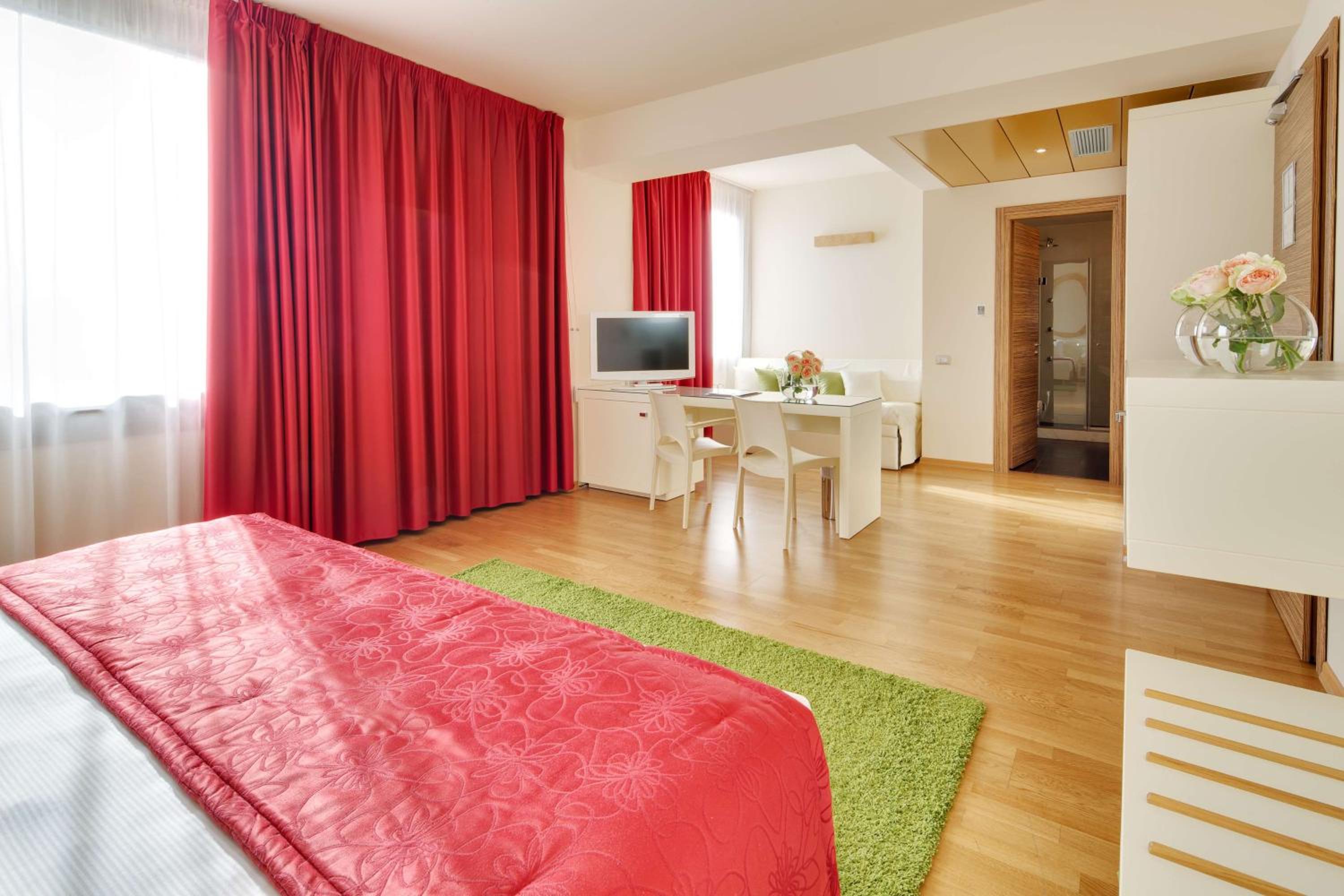 Comfort Triple Room - Photo 13