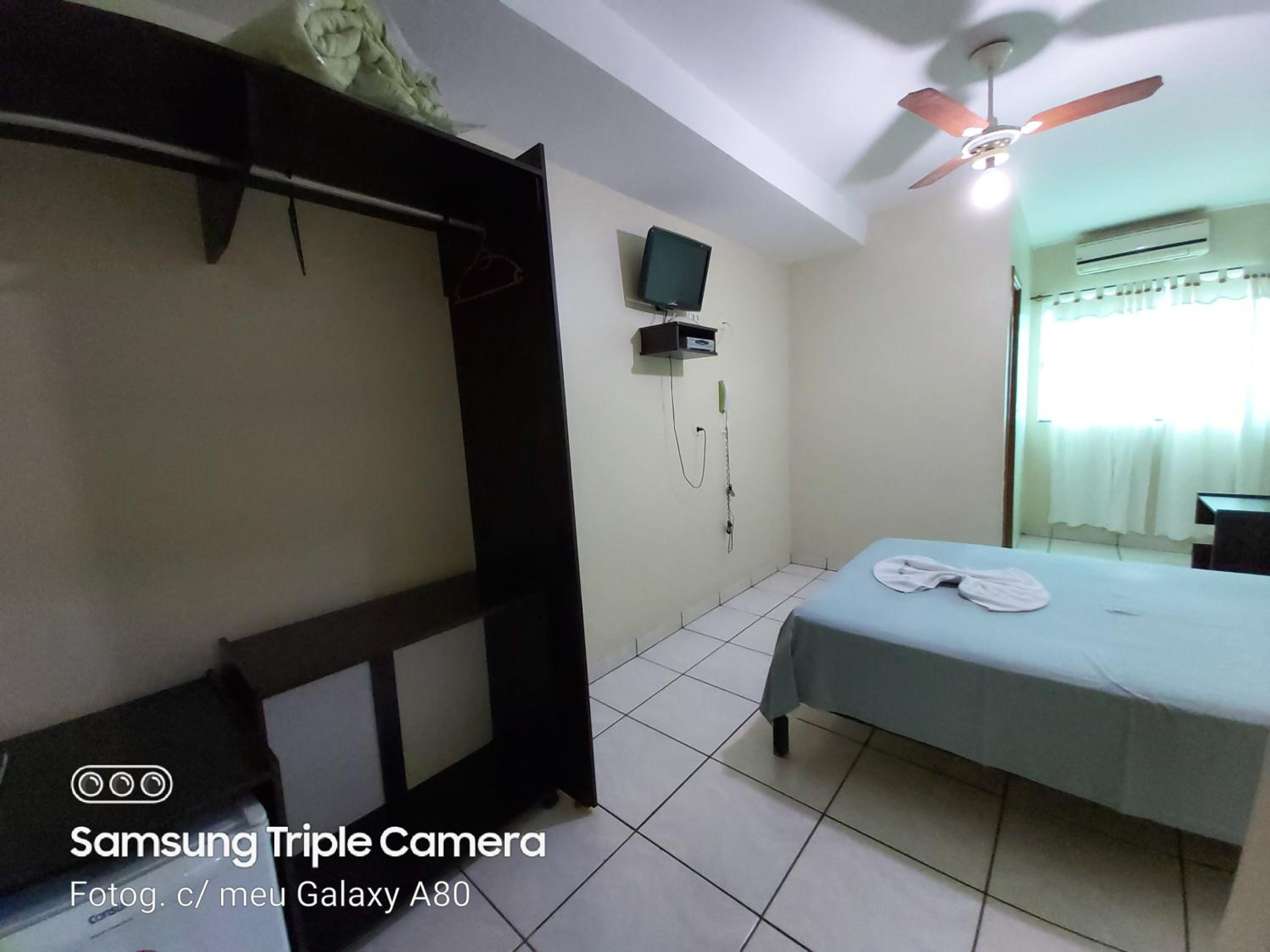 Suite - Photo 1