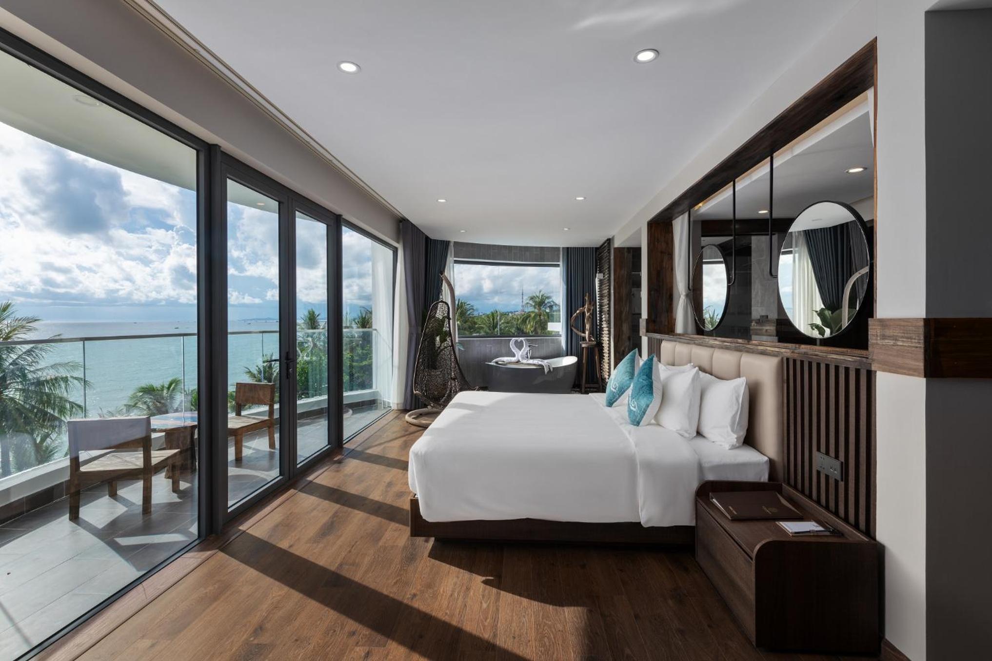 Grand Suite Ocean Panorama