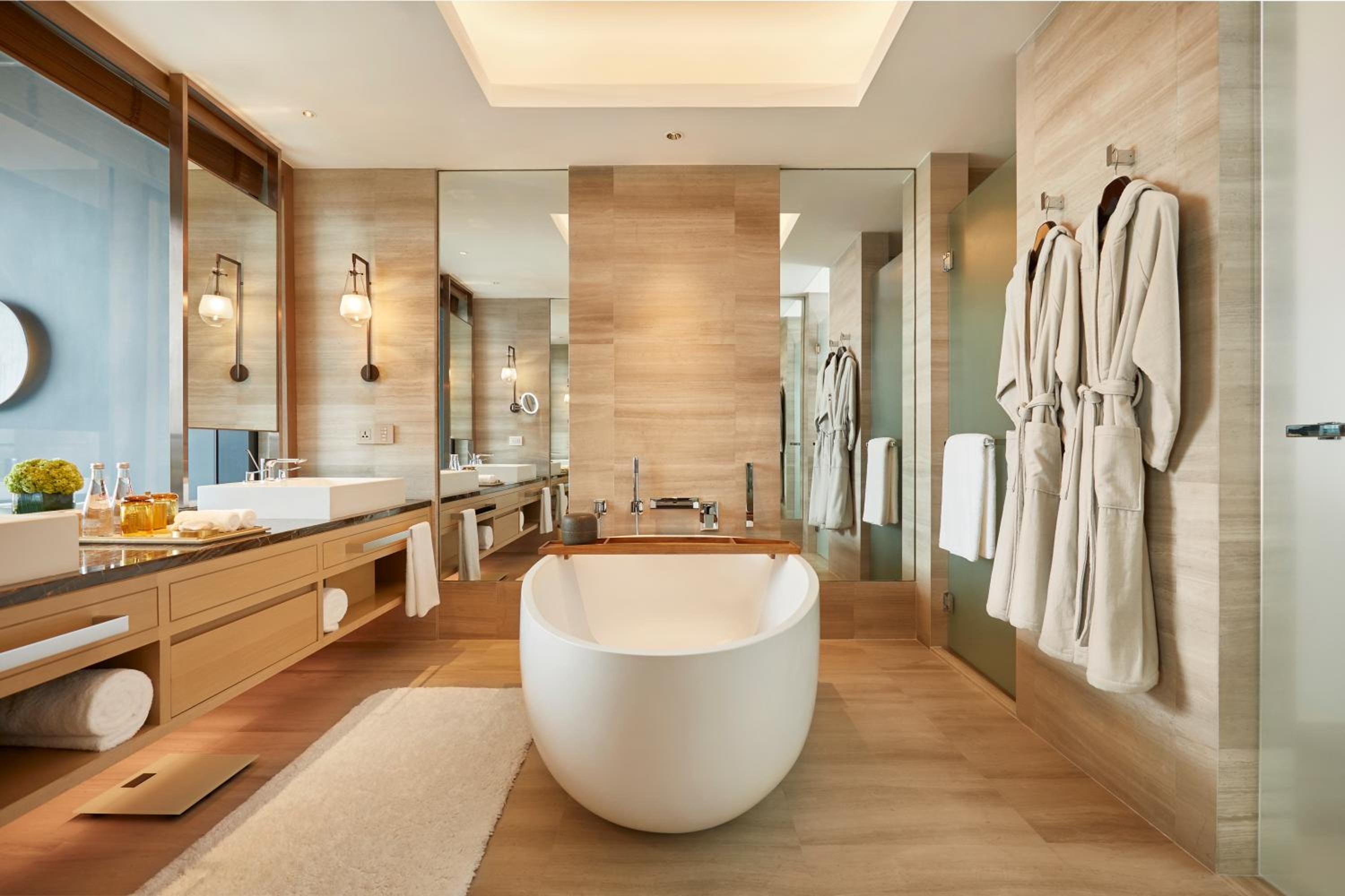 Triple Room thumbnail 6