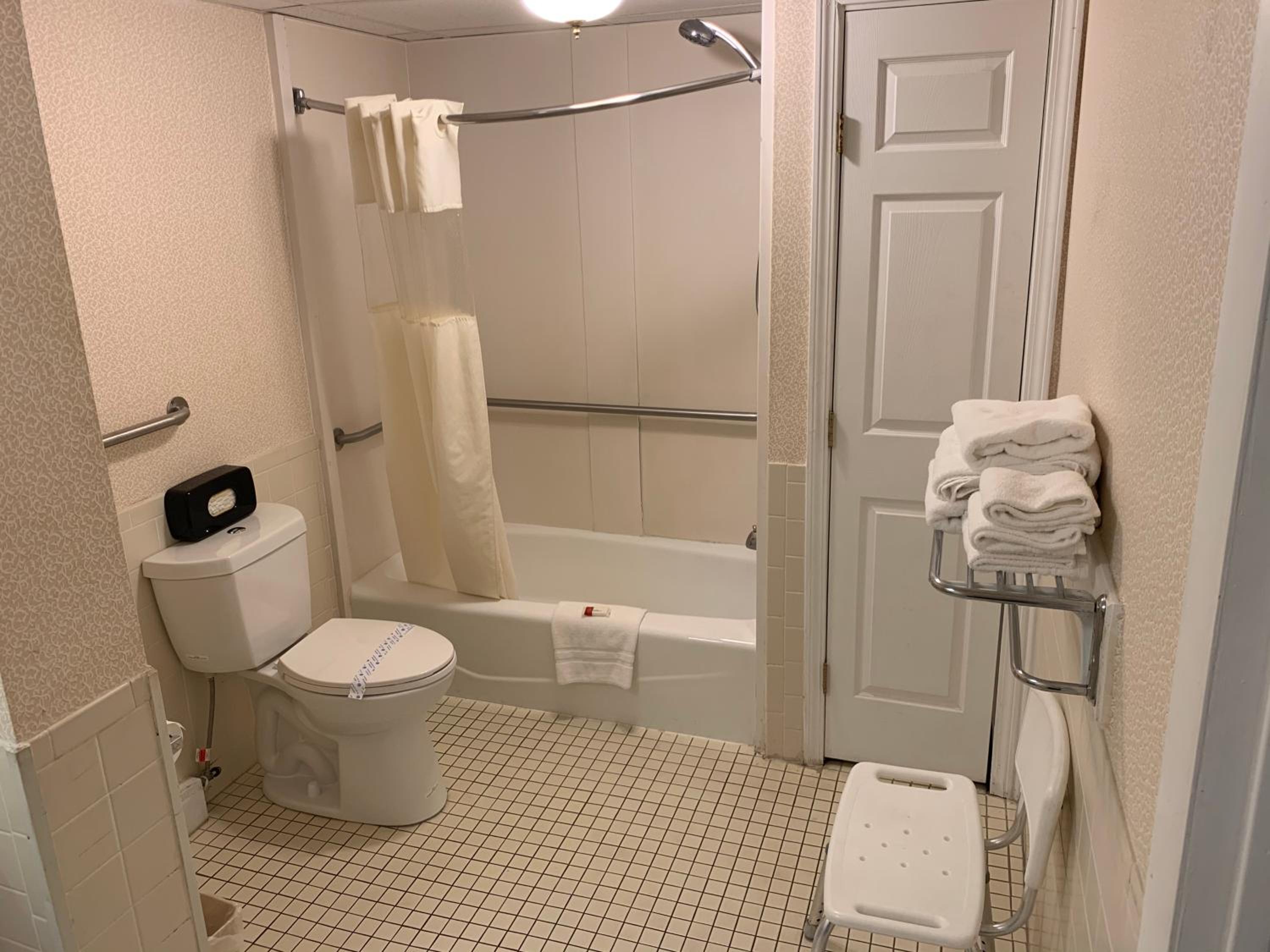 King Room - Mobility Access/Non-Smoking - Photo 4